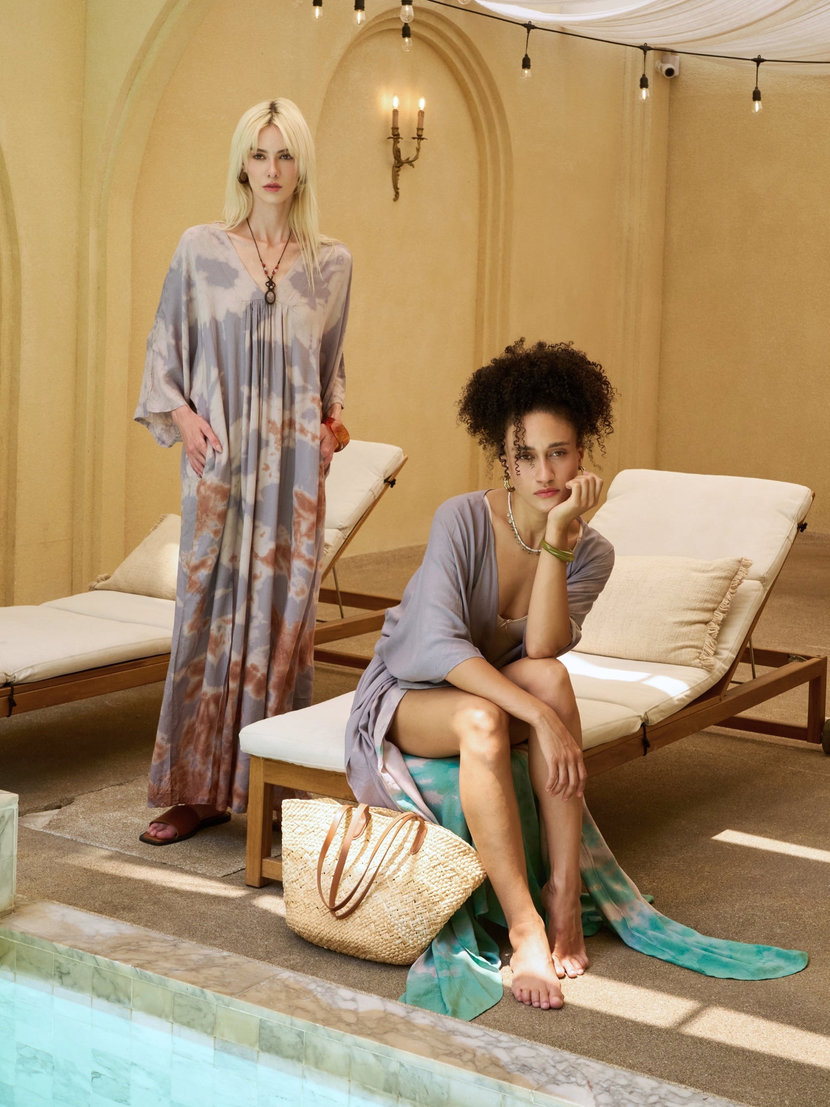 Get ready for vacation and stay cool and comfortable in our oversized tie-dye goddess kaftan dresses. Choose from a variety of colors and styles, perfect for the beach, parties, vacations, and special events.