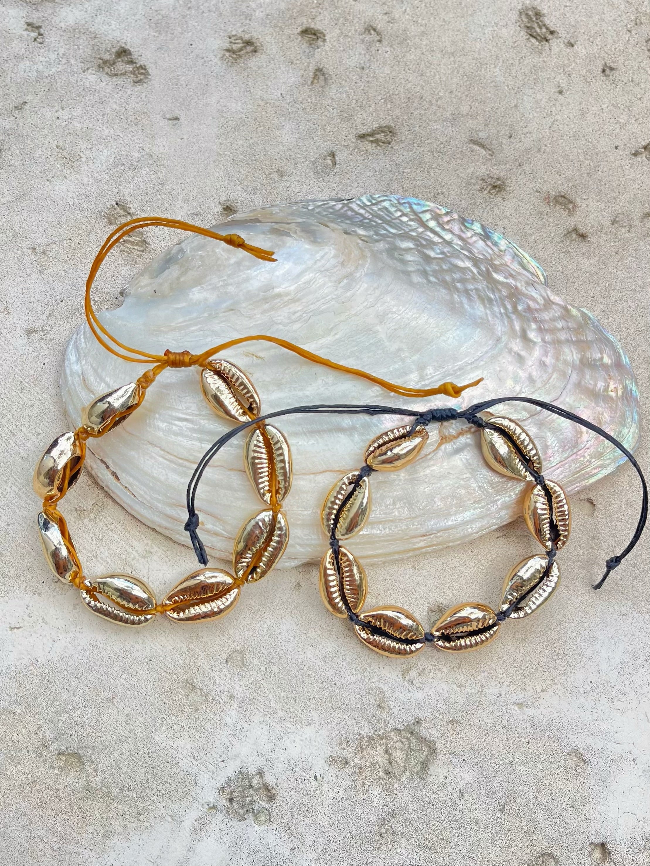 Rosie- Gold Cowrie Seashell Bracelet/Anklet