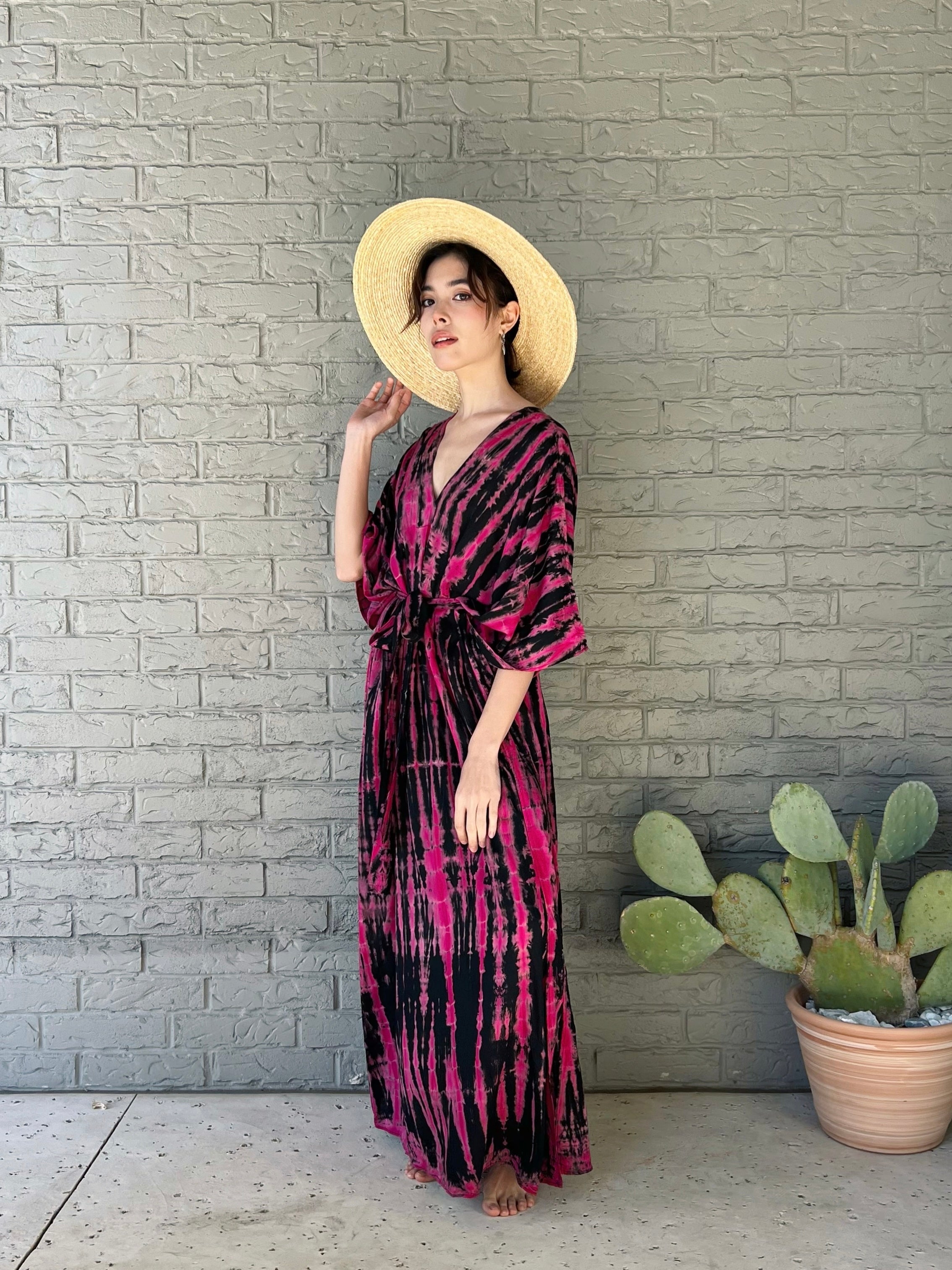 Kaftan Dress - Black/Pink