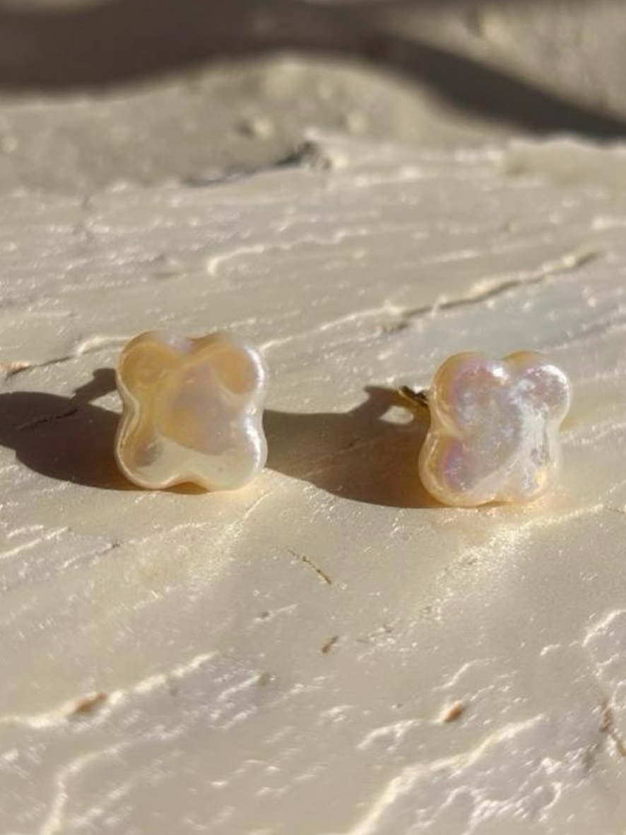 Flower Pearl Earrings