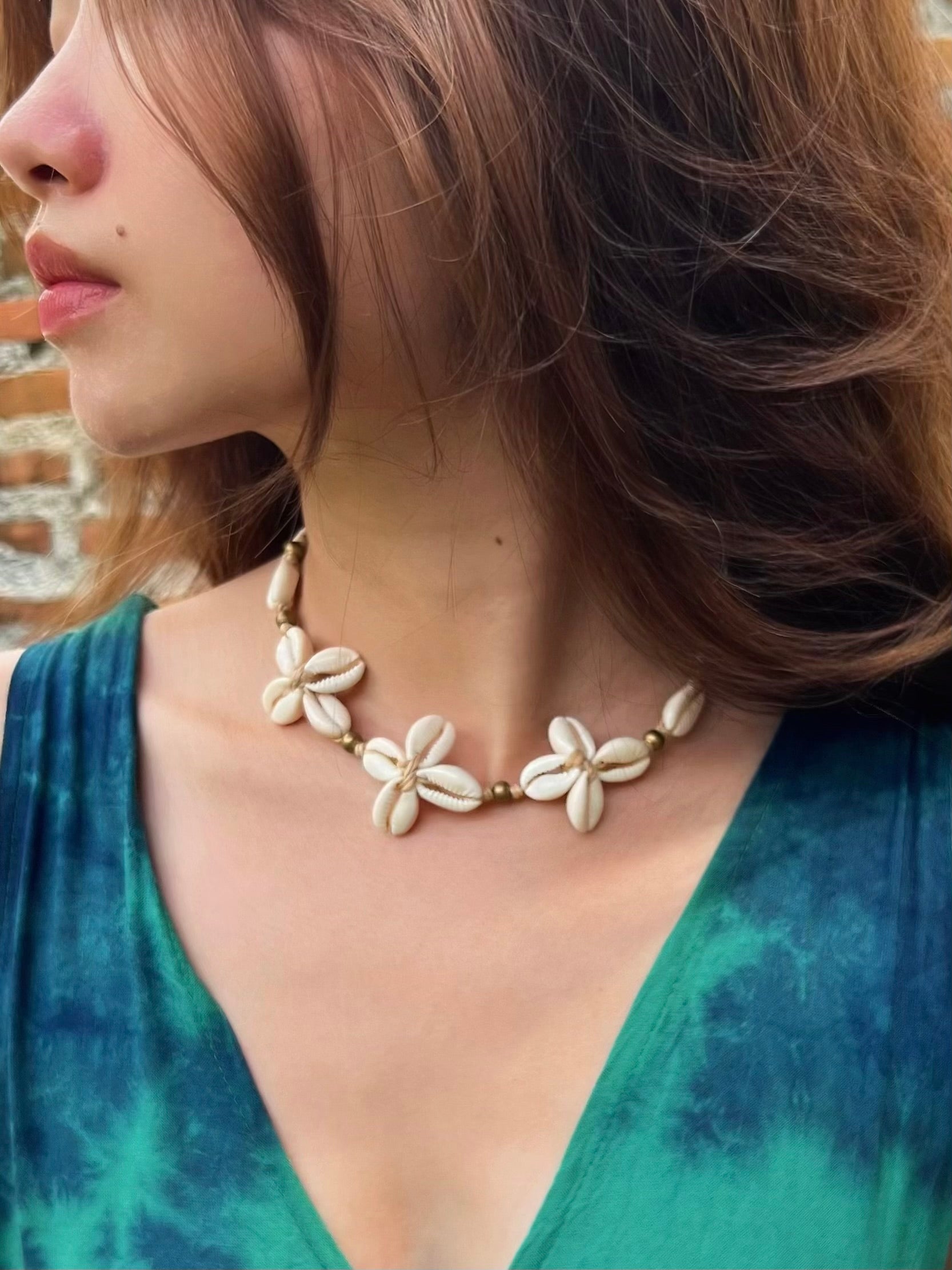 Flower Cowrie Choker Necklace | Beach Accessories | Boho Choker Necklace | Coco de Chom
