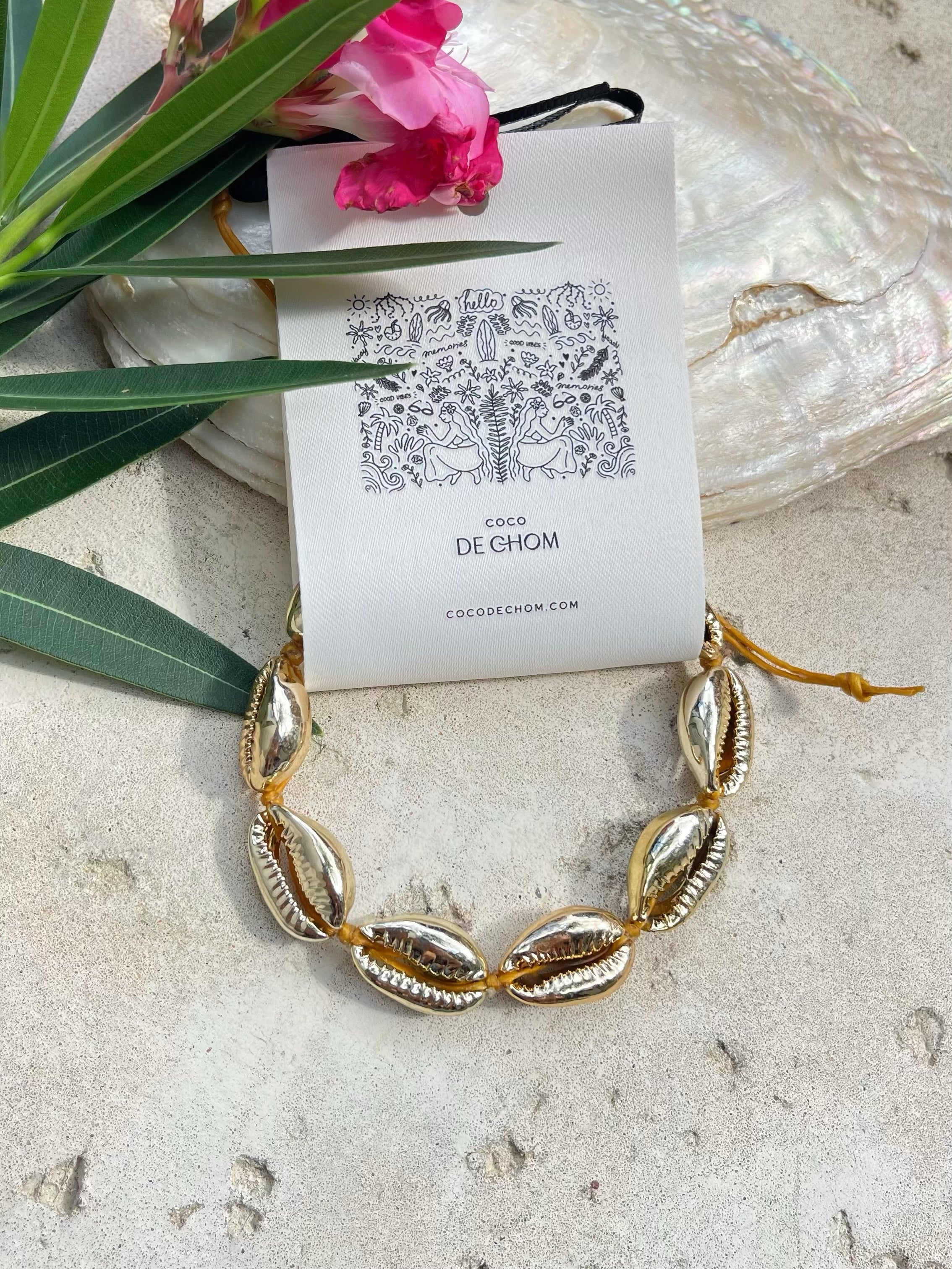 Rosie- Gold Cowrie Seashell Bracelet/Anklet