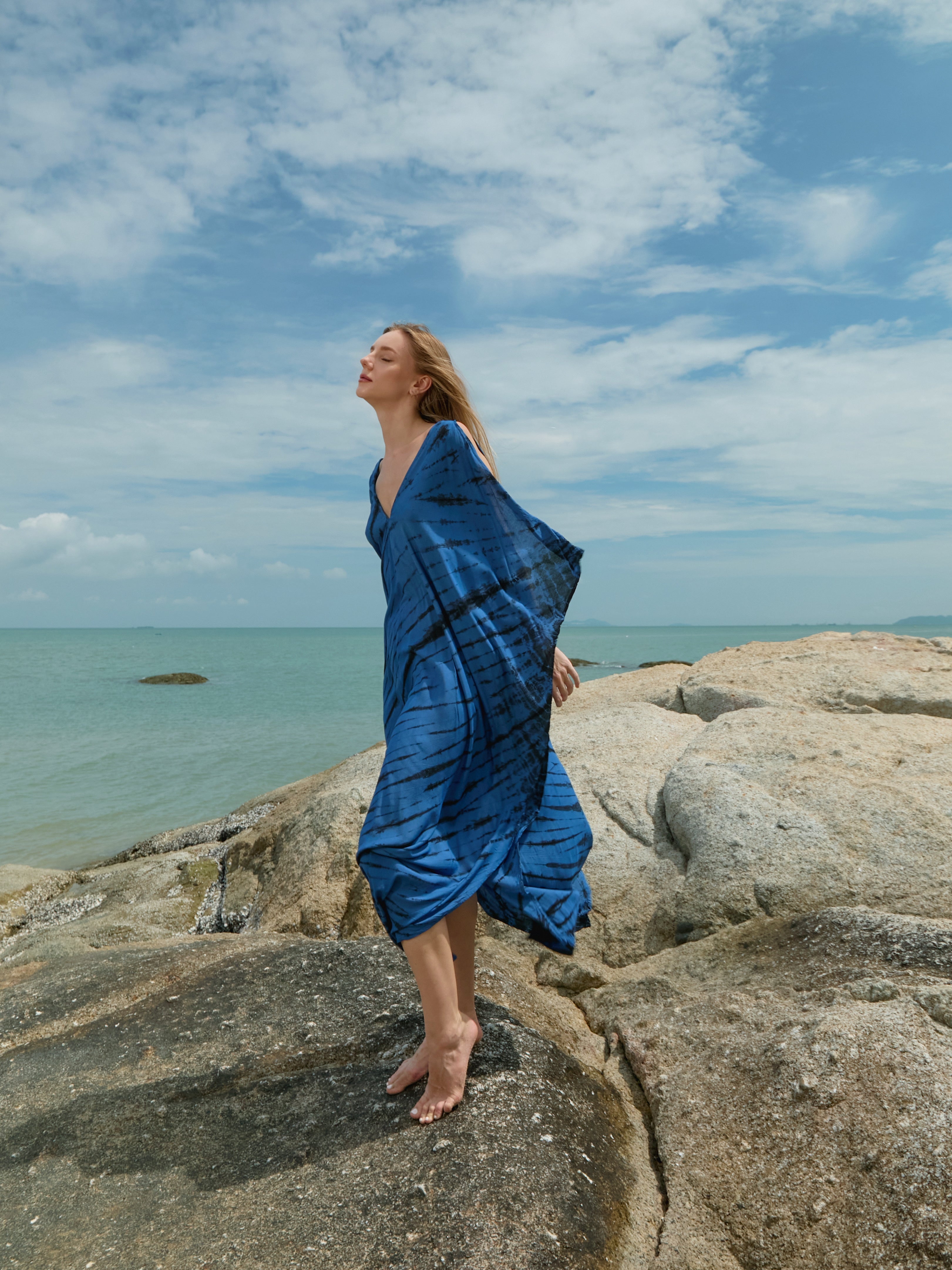 Shop Tie dye V Neck Kaftan, Blue Boho Long Caftan - Resort Dress - Bohemian Long Kaftan for beach dress resort wear from Coco De Chom?