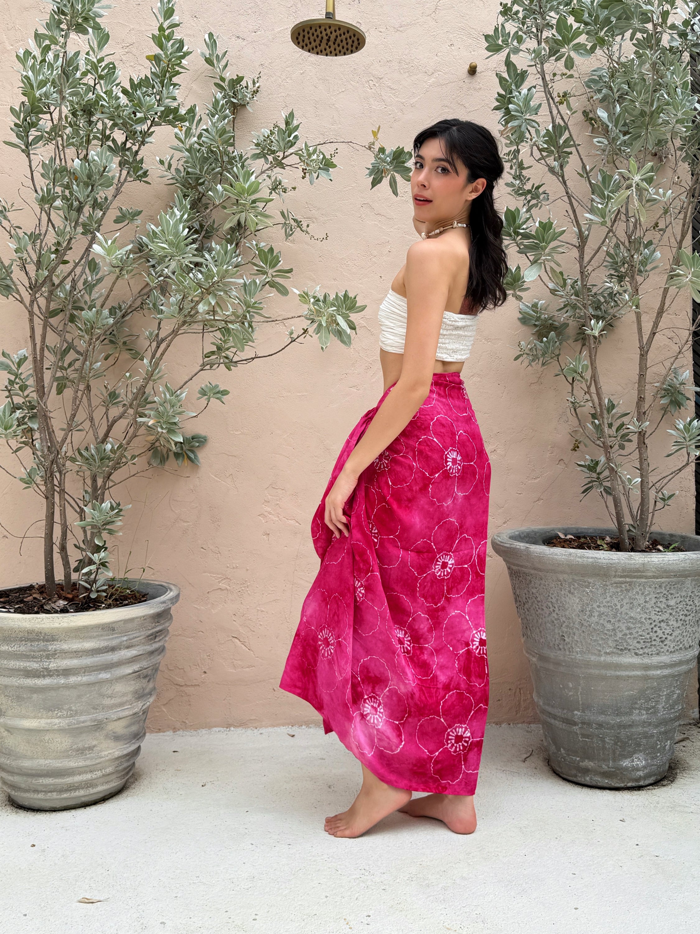 Tropical Cotton Batik Sarong - Fuchsia