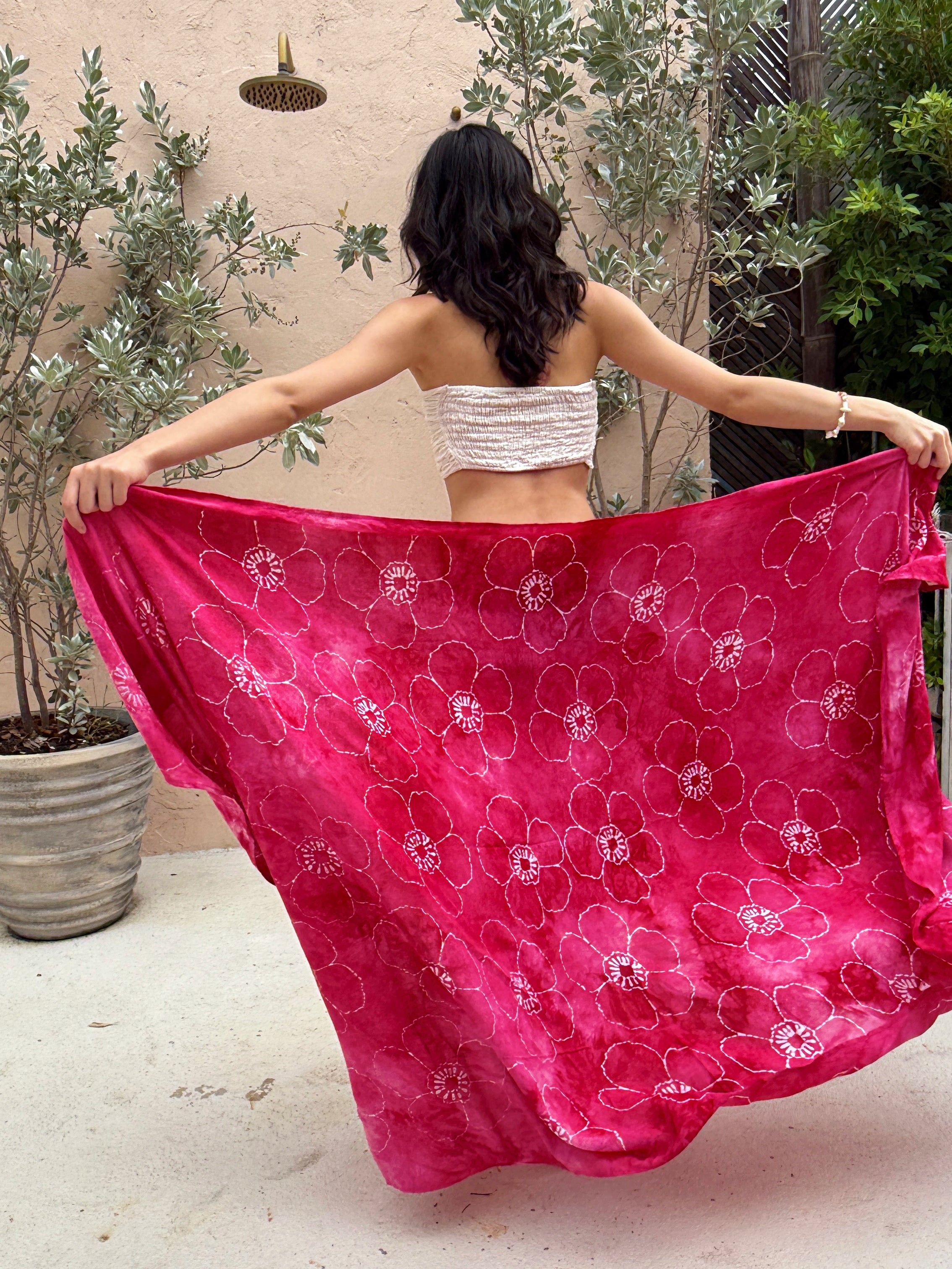 Tropical Cotton Batik Sarong - Fuchsia