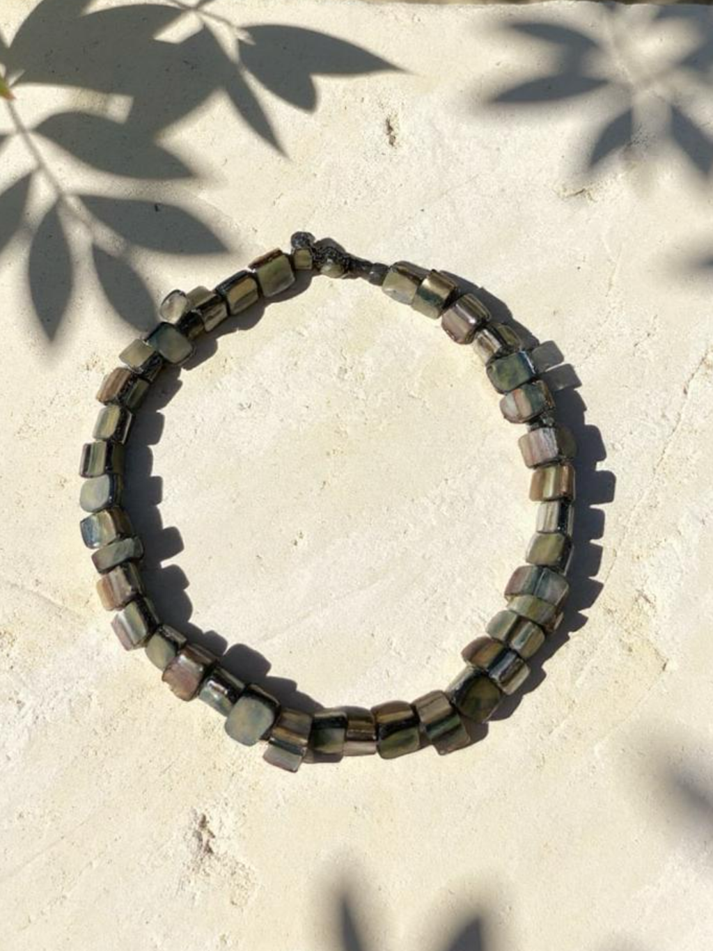 Add this Boho Mother of Pearl Necklace Choker to your wardrobe! - Beach accessories | Beach choker | Summer Fashion Aesthetic