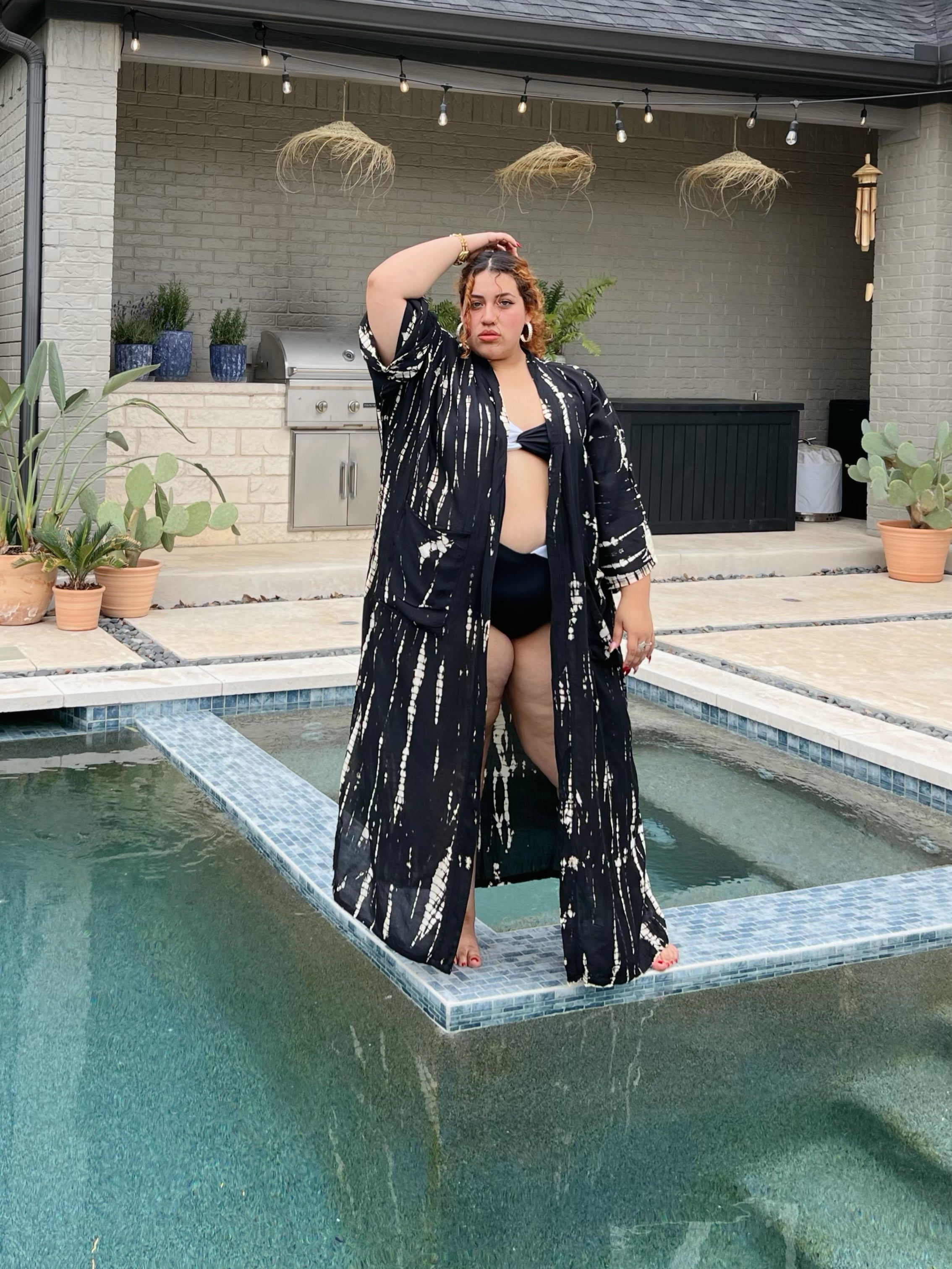 Shop Black Tie dye kimono robe, Oversized kimono, Summer beach coverup, Oversized kimono robe in tie dye, handmade tie dye kimono with Coco de Chom?
