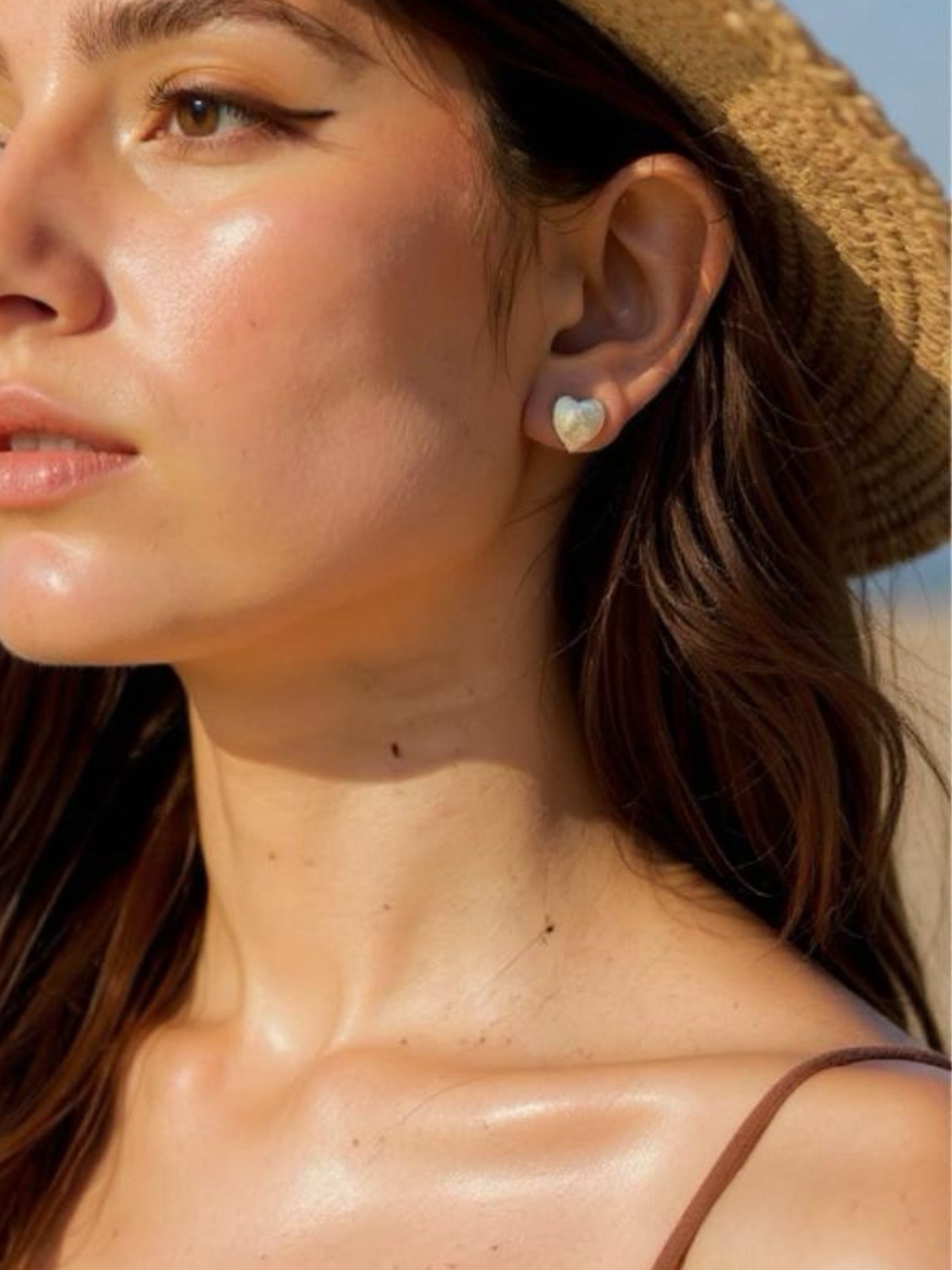 Heart Pearl Stud Earrings - Minimalist style is the perfect choice for beach vacation or every day wear. These pearl earrings are made using natural water fresh pearl understated elegance.