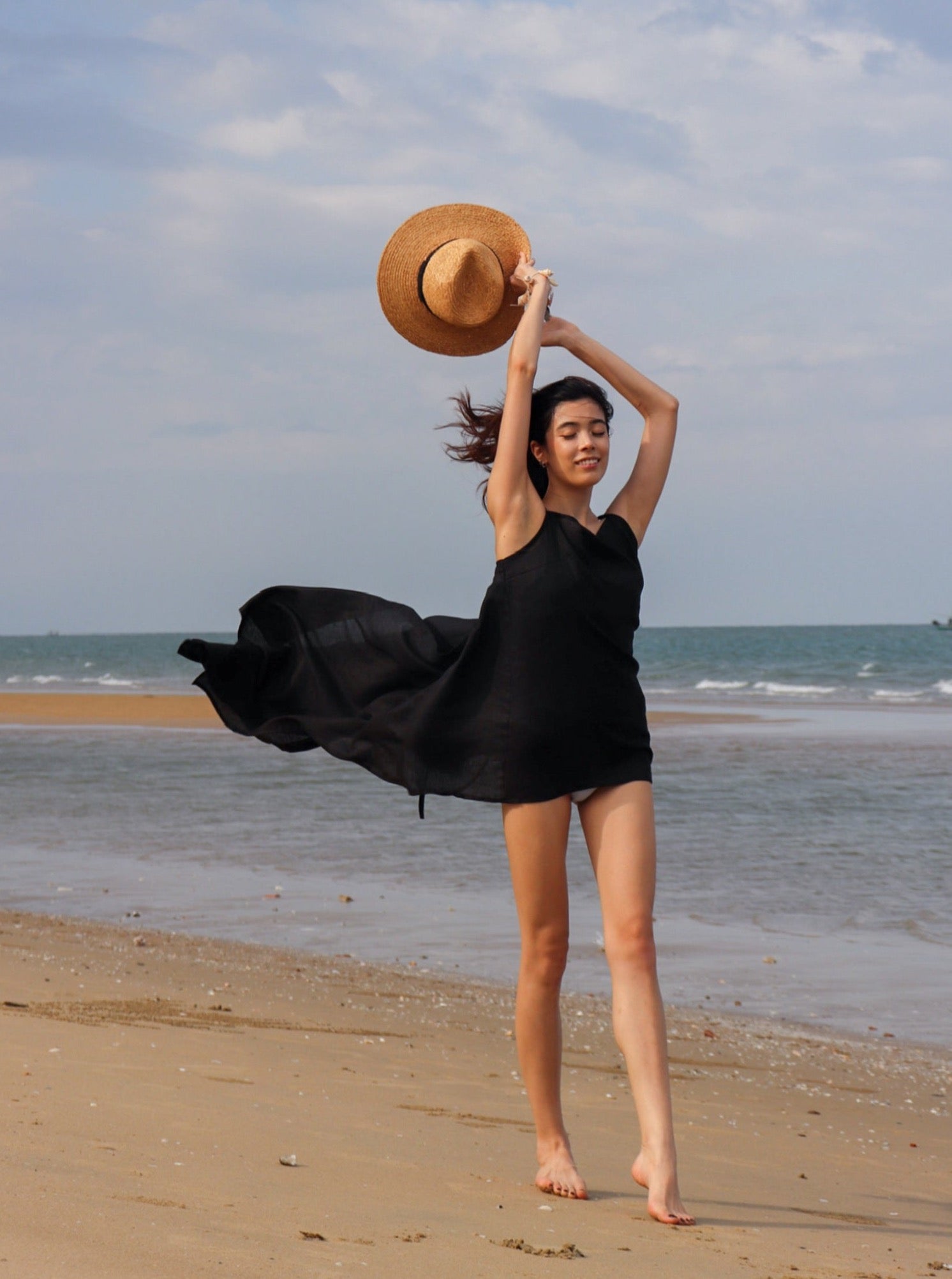Lana Linen Beach Cover up