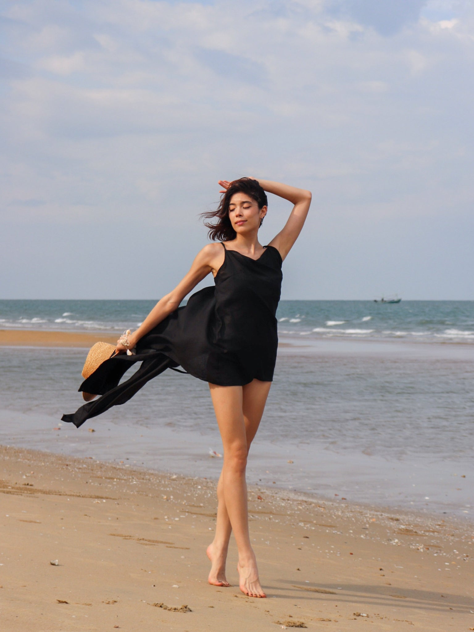 Lana Black Linen Beach Cover up