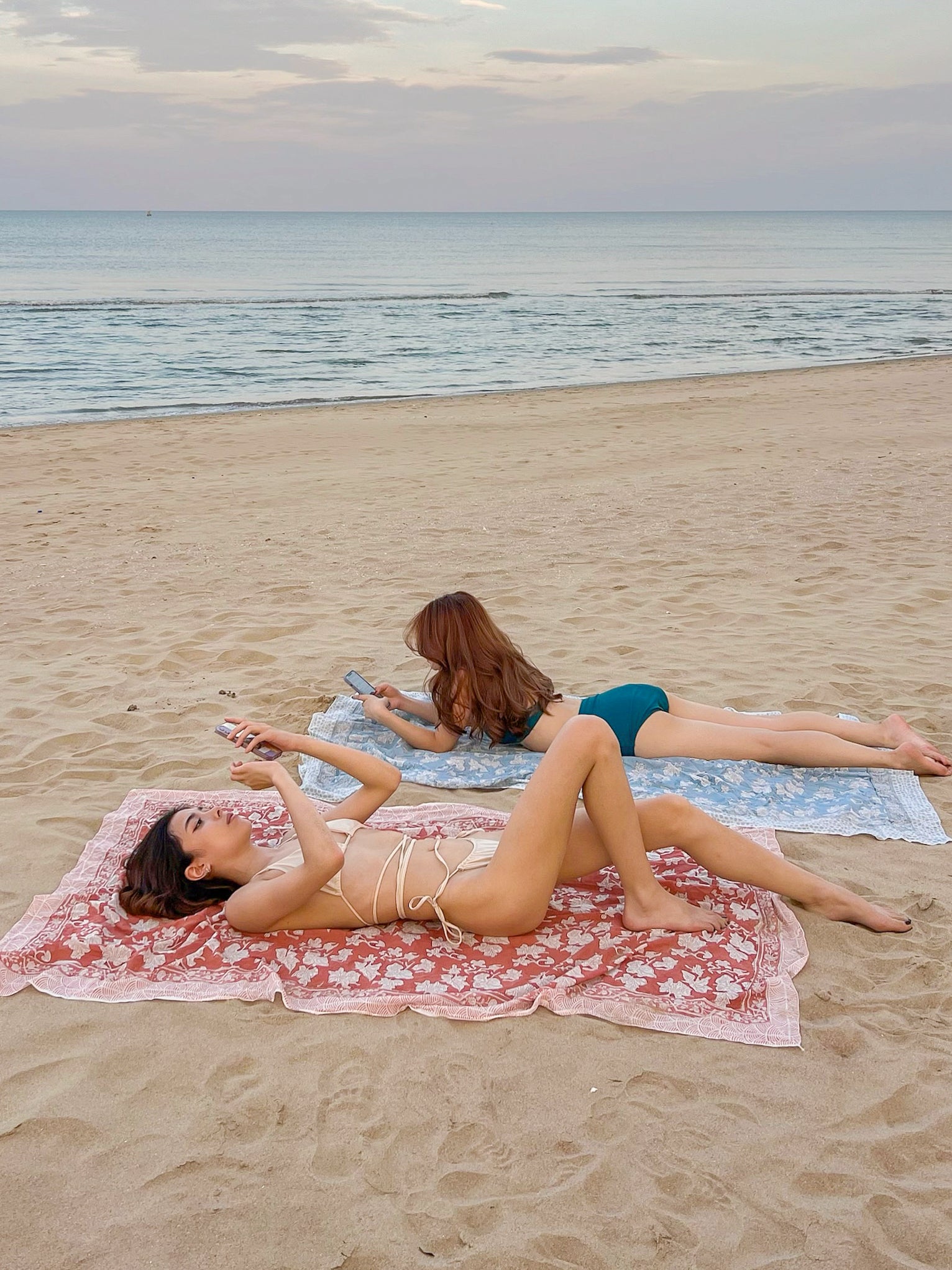 Summer Beach Coverup, Cotton Tropical Sarong, Bougainvillea Sarong Crafted with love by our artisans in Jaipur, this cotton sarong is ideal for celebrating life's unforgettable moments - from lounging on the sand to dancing on the beach. Wear it as a wrapped dress or a skirt