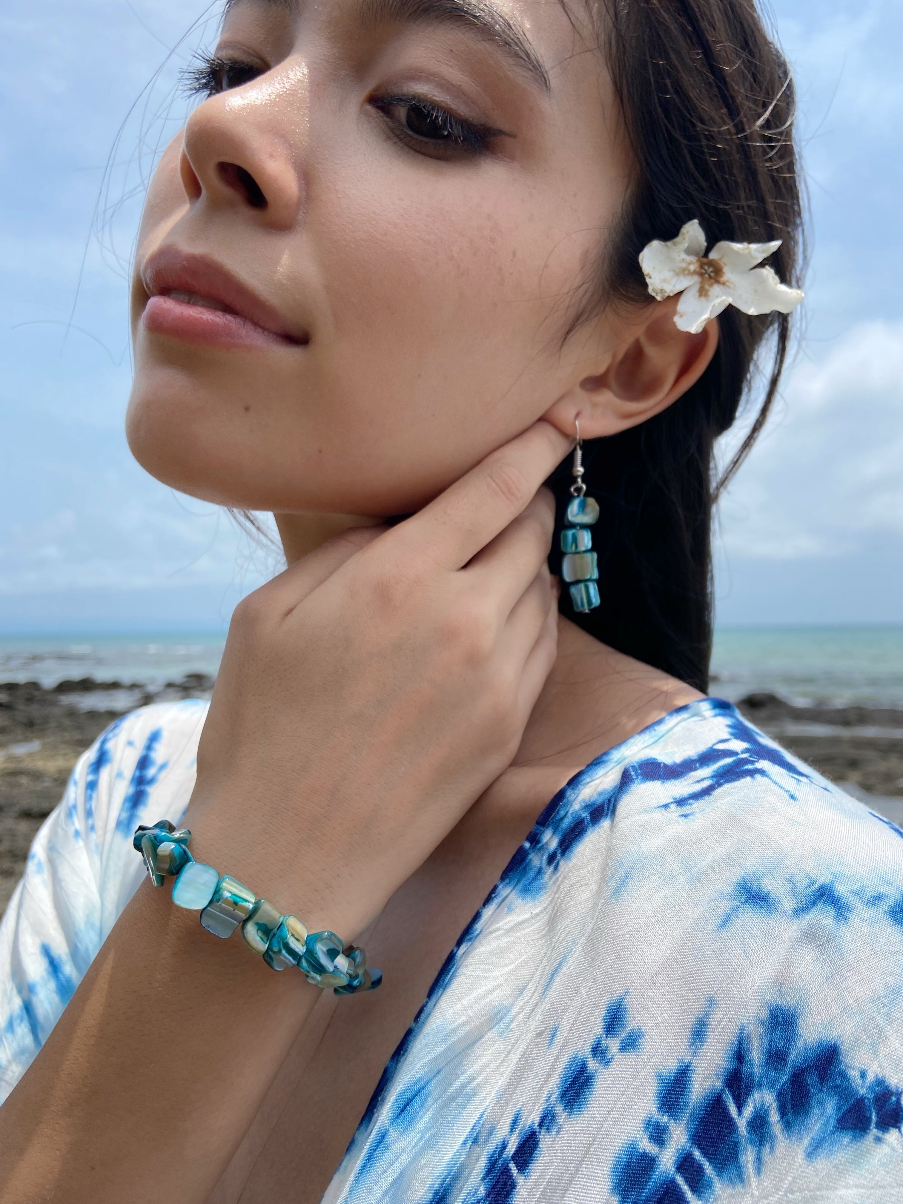 Nora- Mother-of-Pearl Bracelet