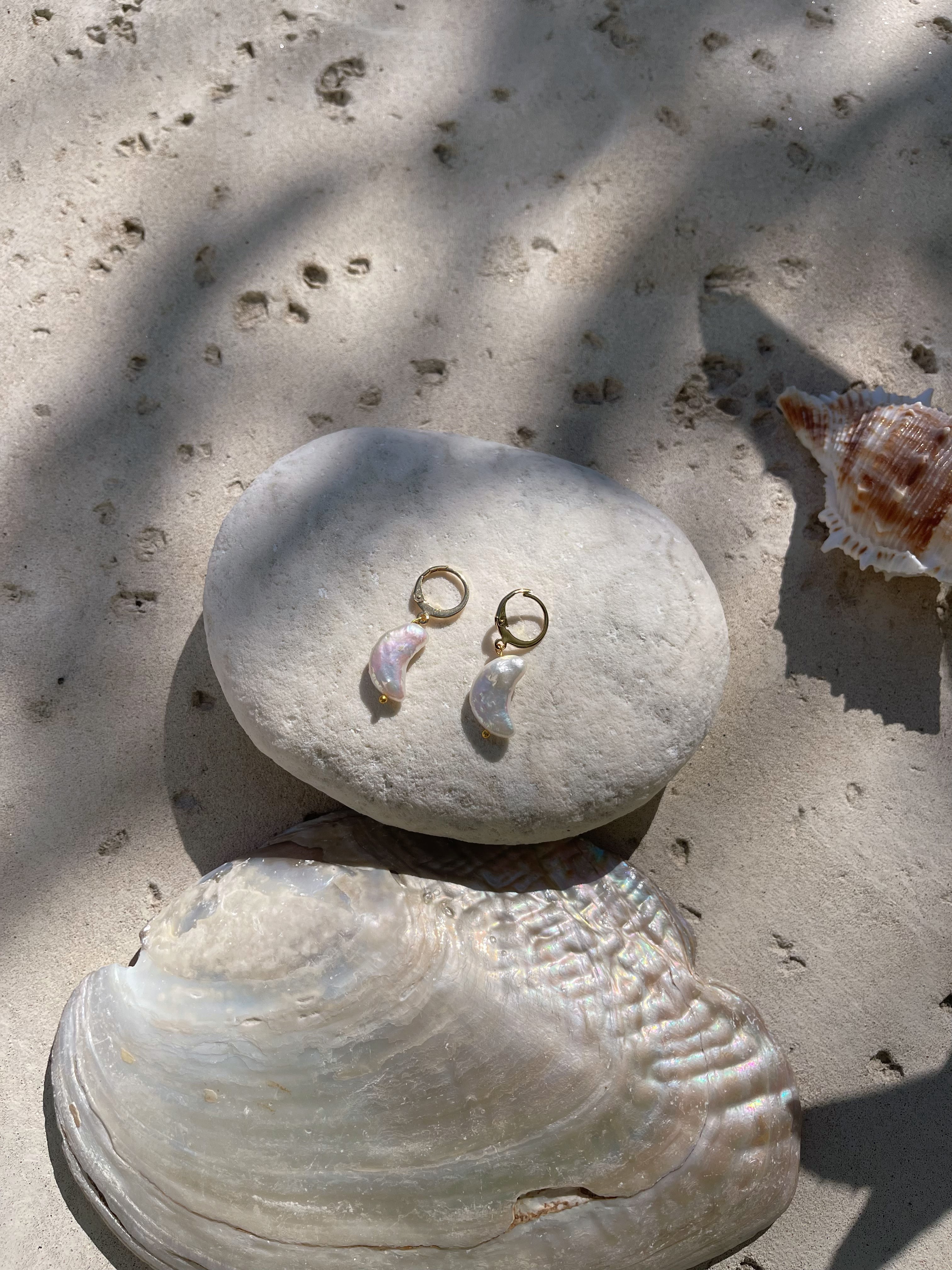 Moon Pearl Earrings