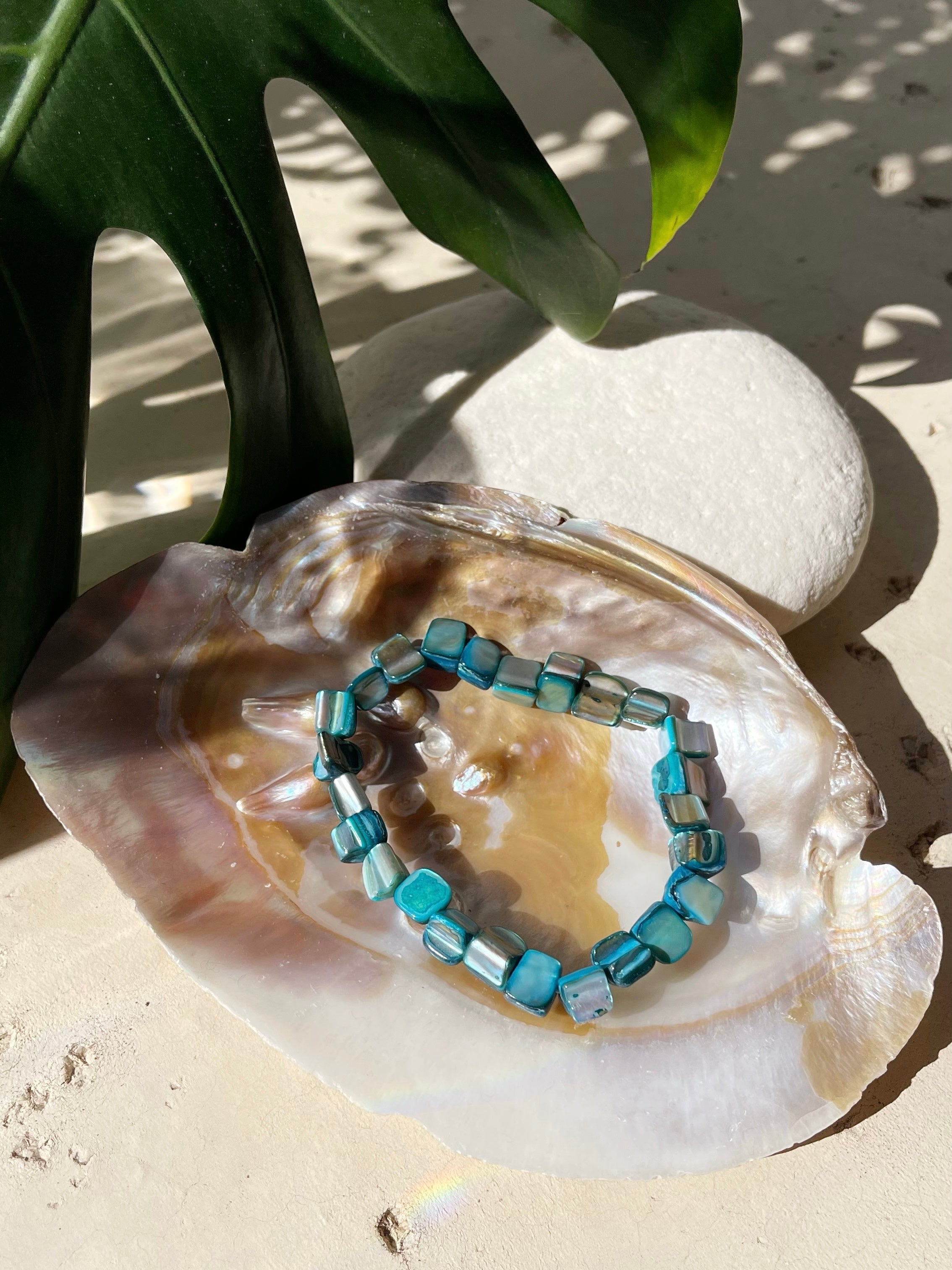 Nora- Mother-of-Pearl Bracelet