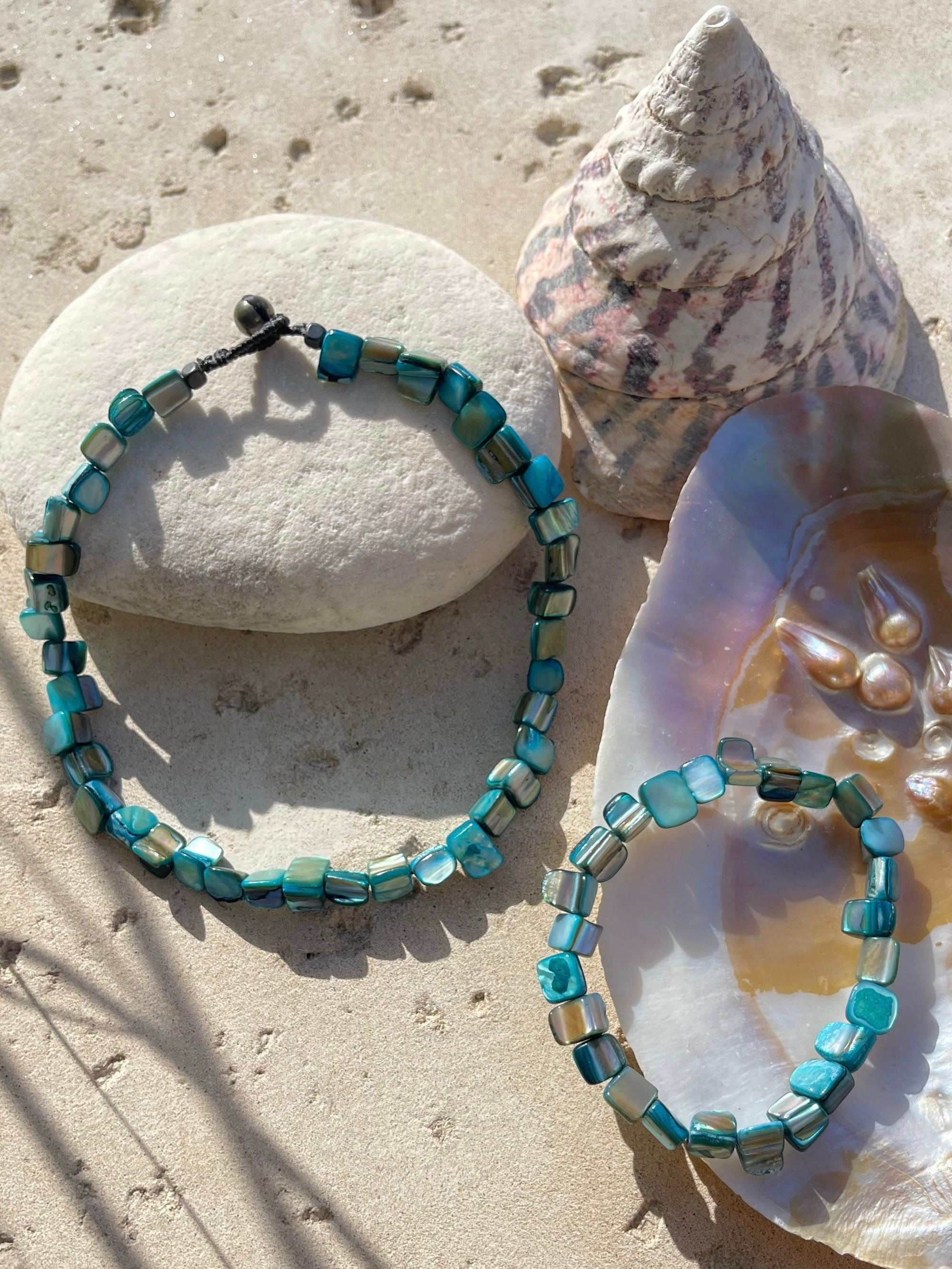 Add this Boho Mother of Pearl Necklace to your wardrobe! - Beach accessories | Beach choker | Summer Fashion Aesthetic