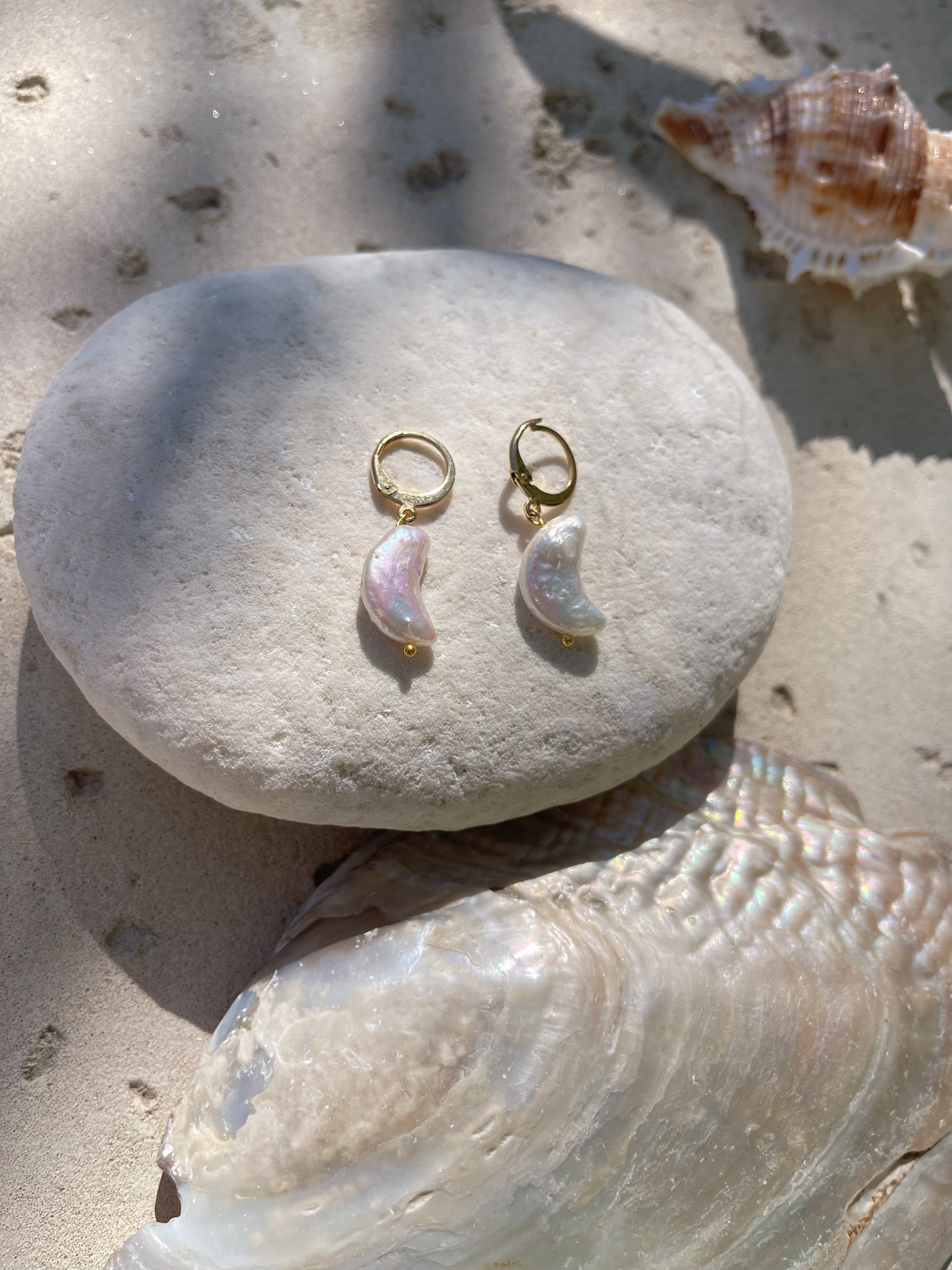 Moon Pearl Earrings