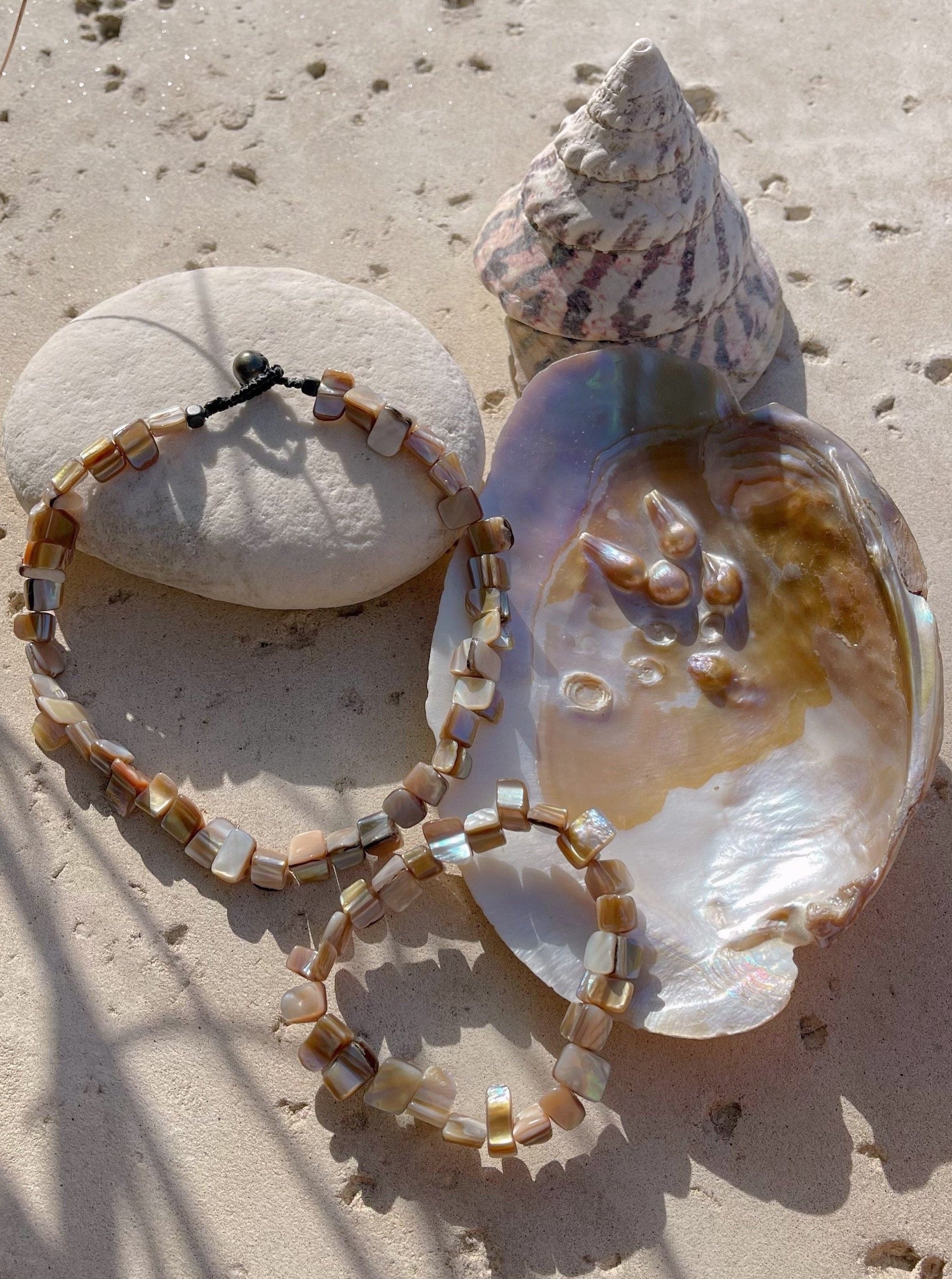 Add this Boho Mother of Pearl Necklace to your wardrobe! - Beach accessories | Beach choker | Summer Fashion Aesthetic 