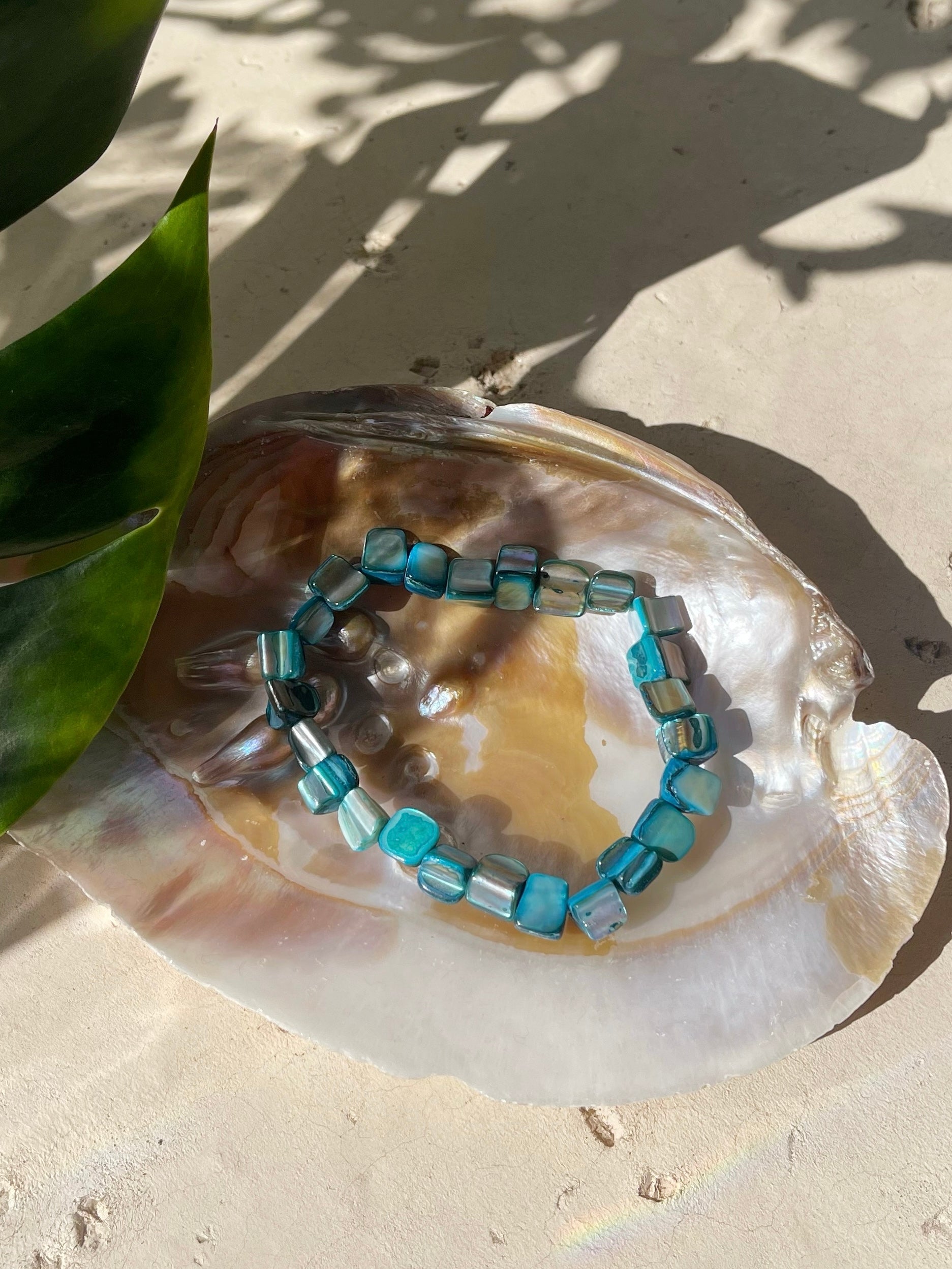 Nora- Mother-of-Pearl Bracelet