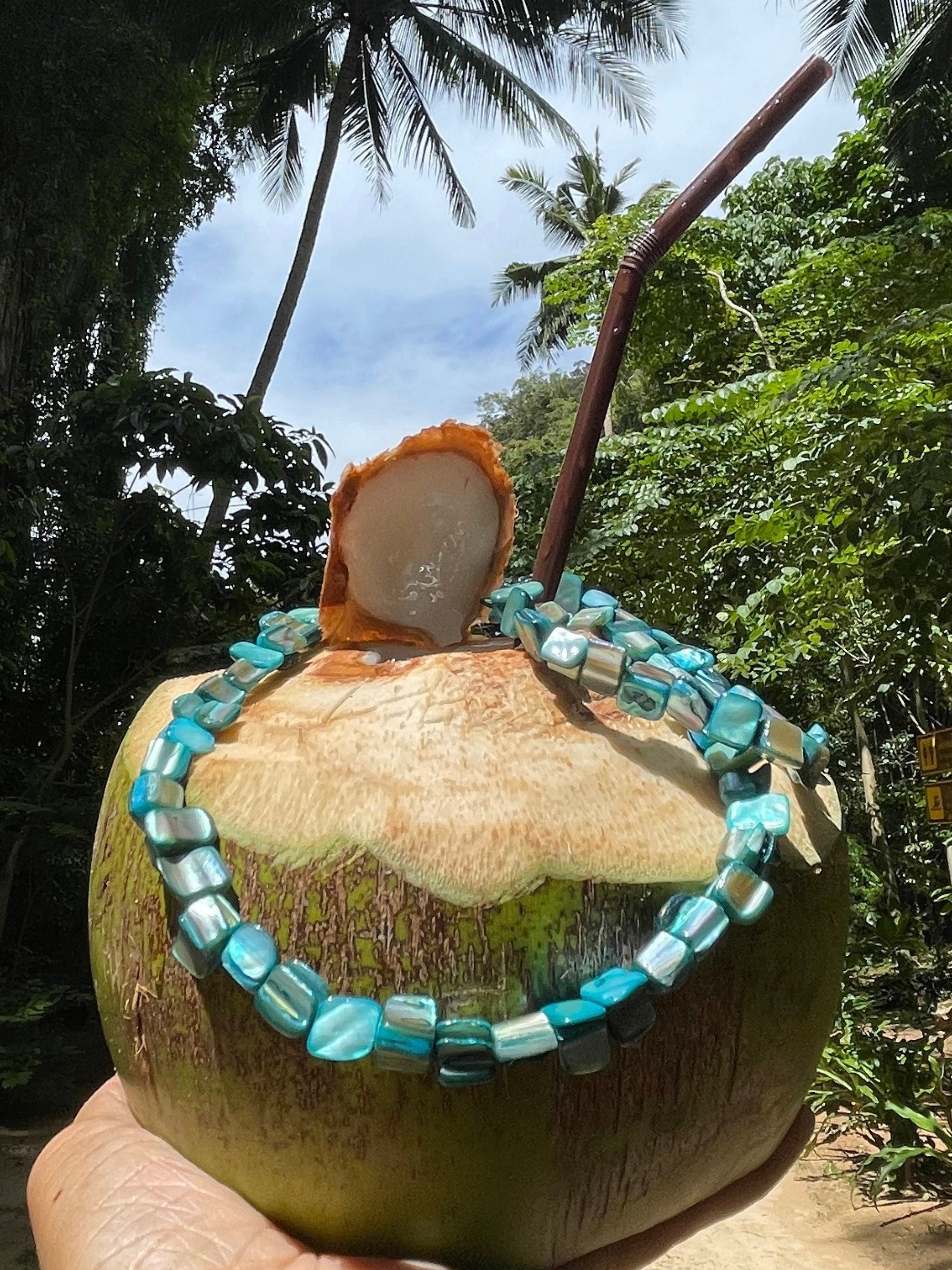 Add this Boho Mother of Pearl Necklace to your wardrobe! - Beach accessories | Beach choker | Summer Fashion Aesthetic