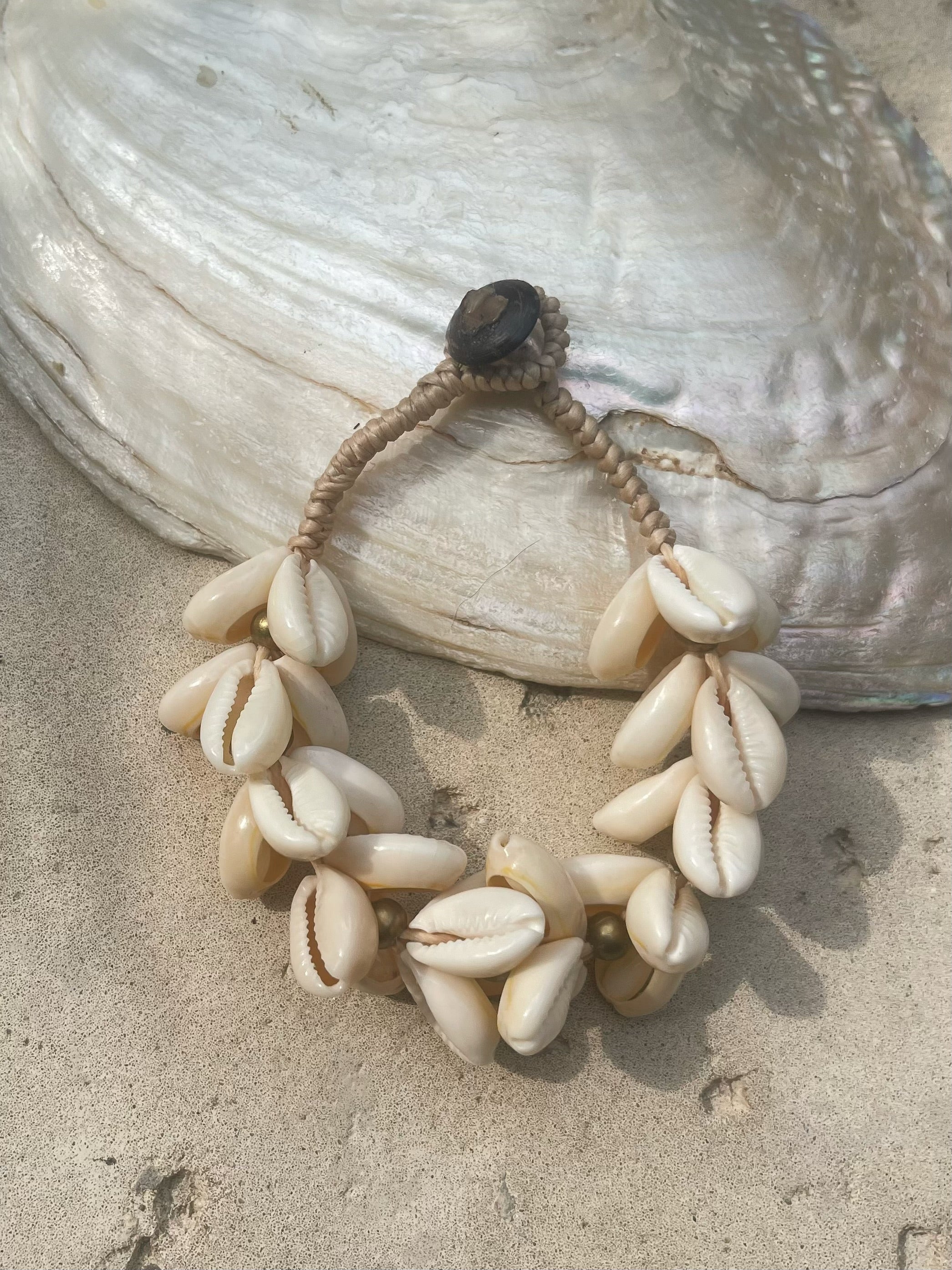 Ocean Cowrie Seashell Bracelet