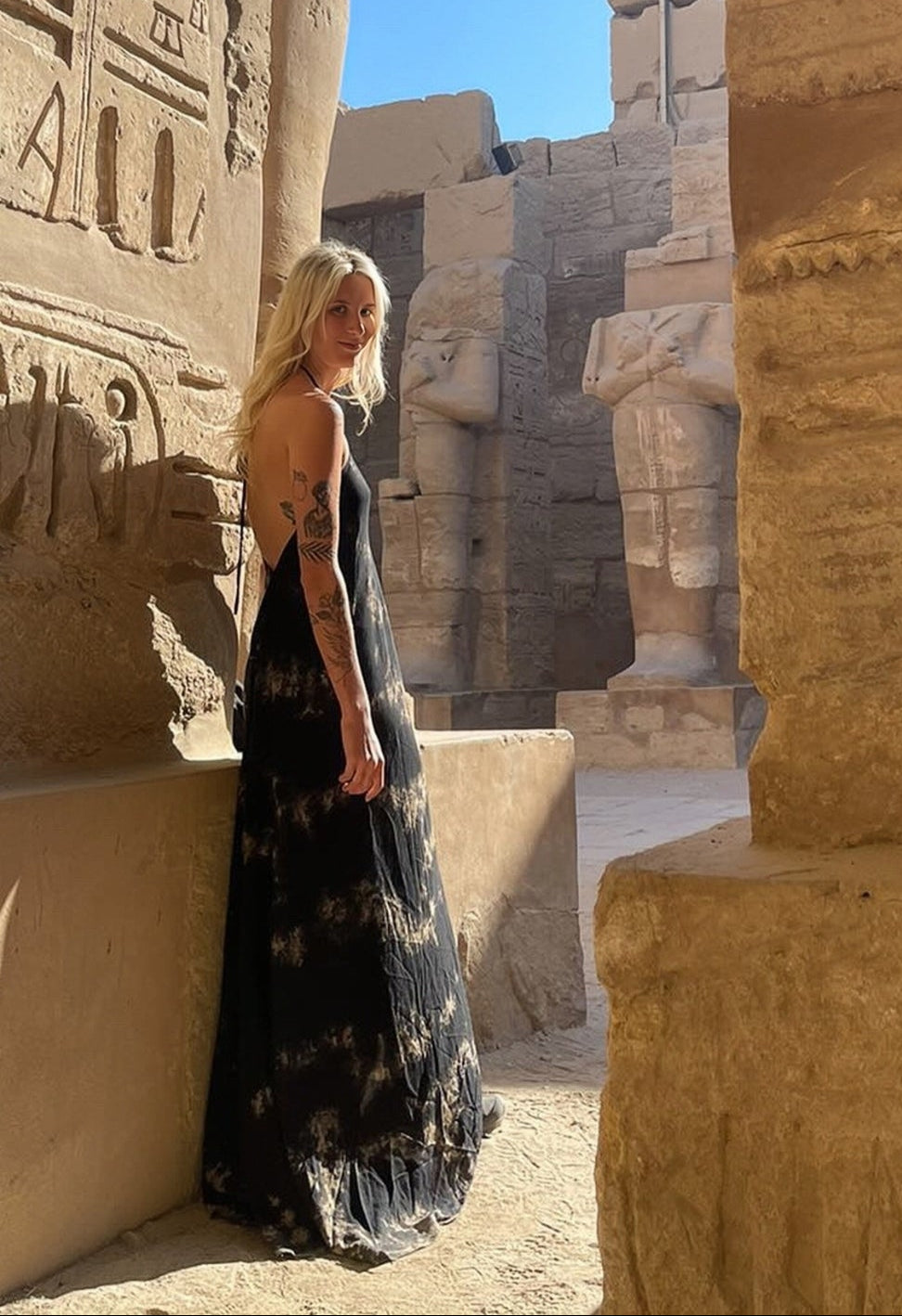 TIE DYE MAXI DRESS | Flamingo maxi dress| tie dye outfits perfect beach dress for this summerCoco De Chom offers handcrafted tie dye kimono robe, kaftan, maxi dress & accessories.  | Maxi Summer Dresses | Summer Maxi Dress | Dress for vacation?