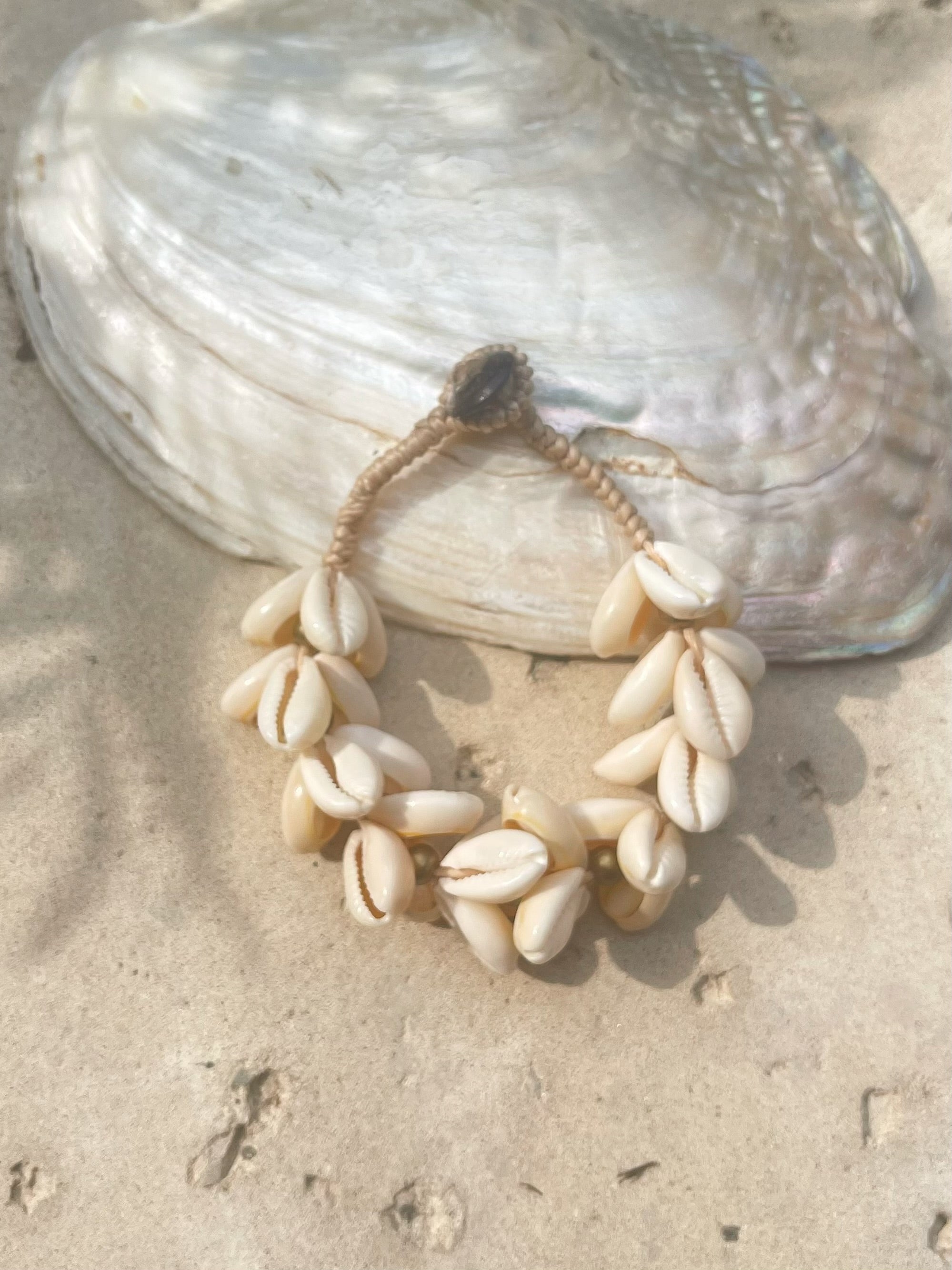 Ocean Cowrie Seashell Bracelet