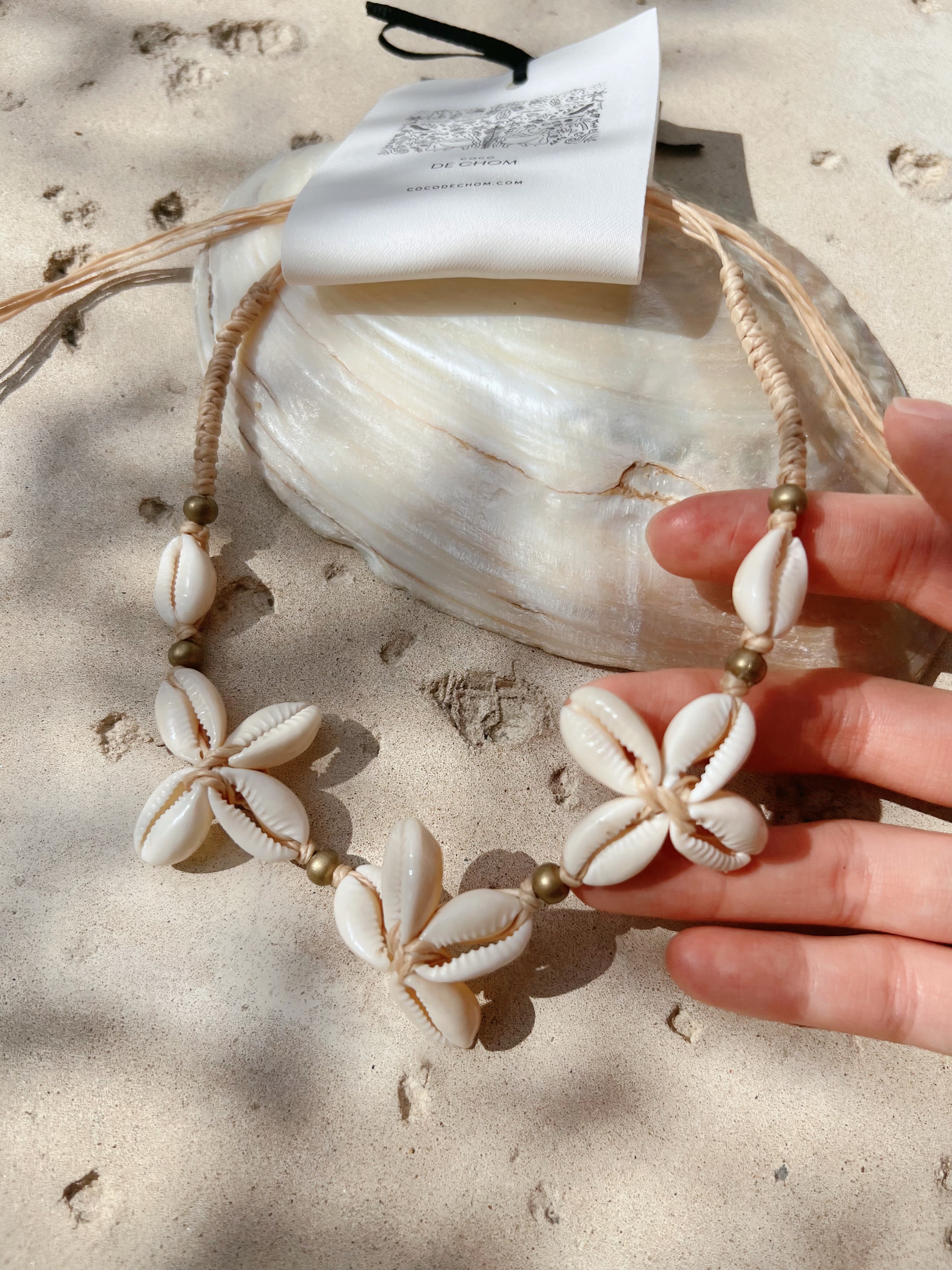 Flower Cowrie Choker Necklace | Beach Accessories | Boho Choker Necklace | Coco de Chom