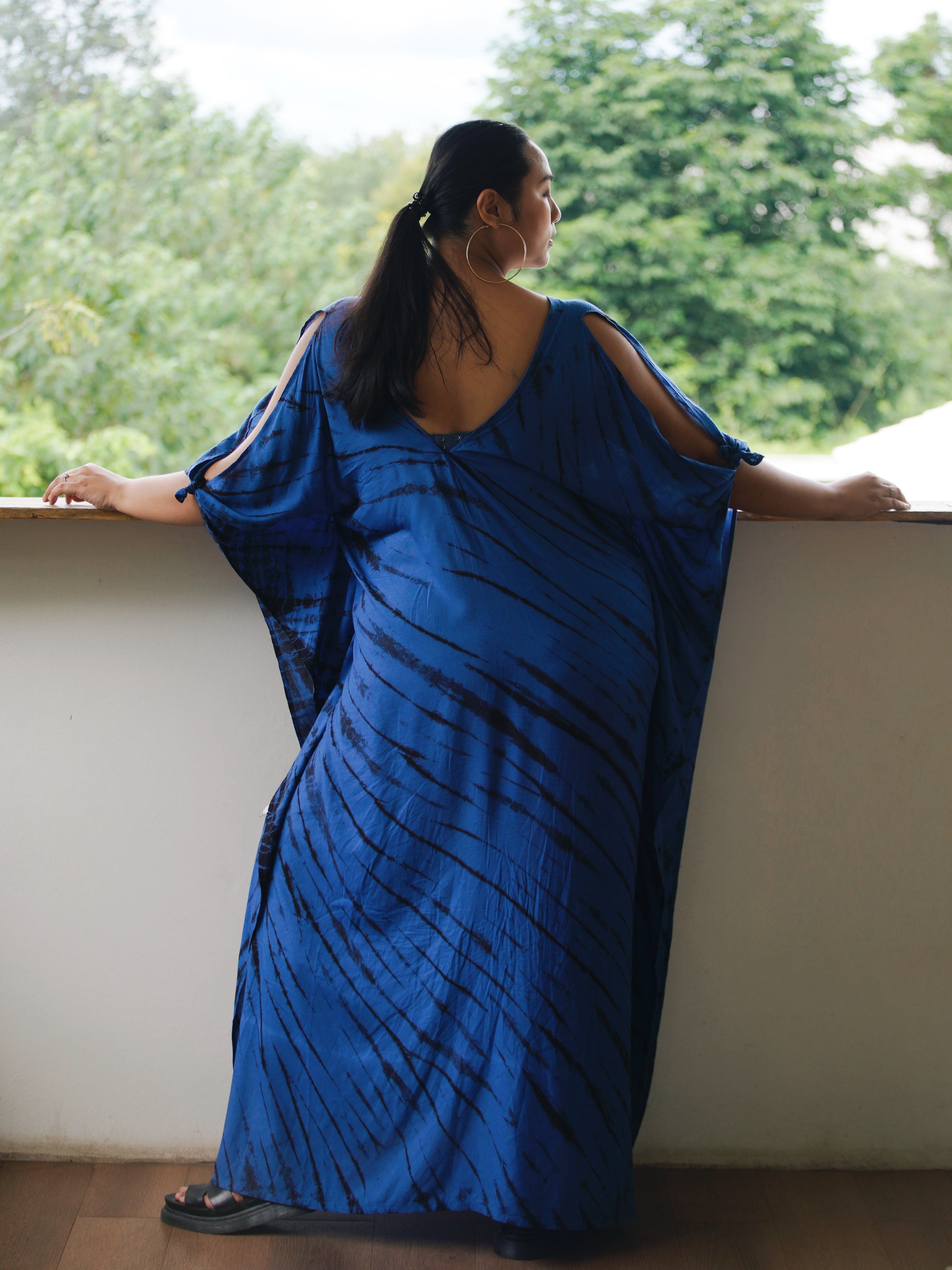 Shop Tie dye V Neck Kaftan Dress Plus size,  Blue Boho Caftan Over sized Caftan in Blue - Resort Dress - Bohemian Long Kaftan for beach dress resortwear from Coco De Chom?