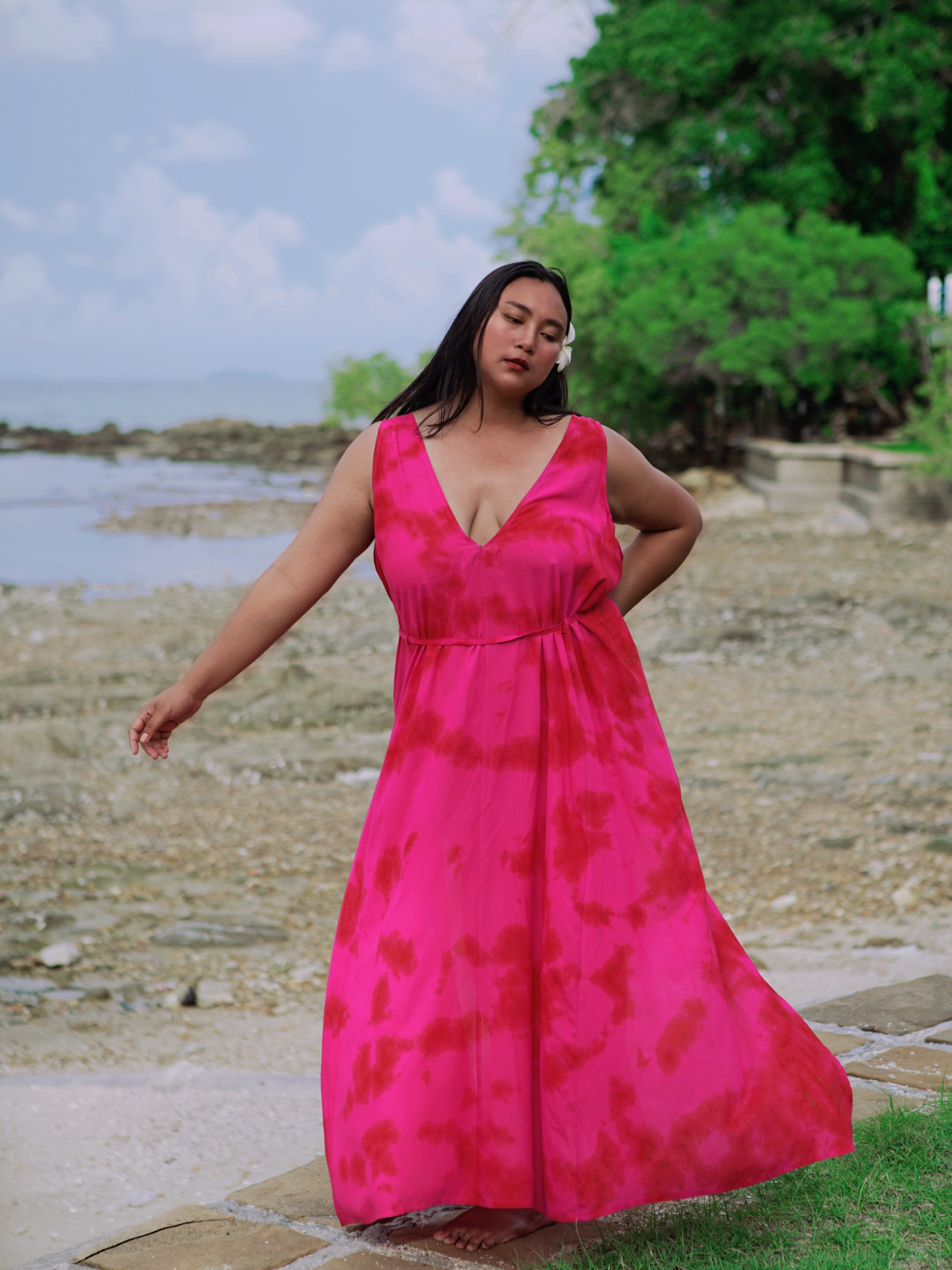 Shop Plus size Tie dye Maxi Dress in Fuchsia - Casual Plus size Resort Dress - Bohemian Beach Maxi Dress Tie Dye | Coco De Chom