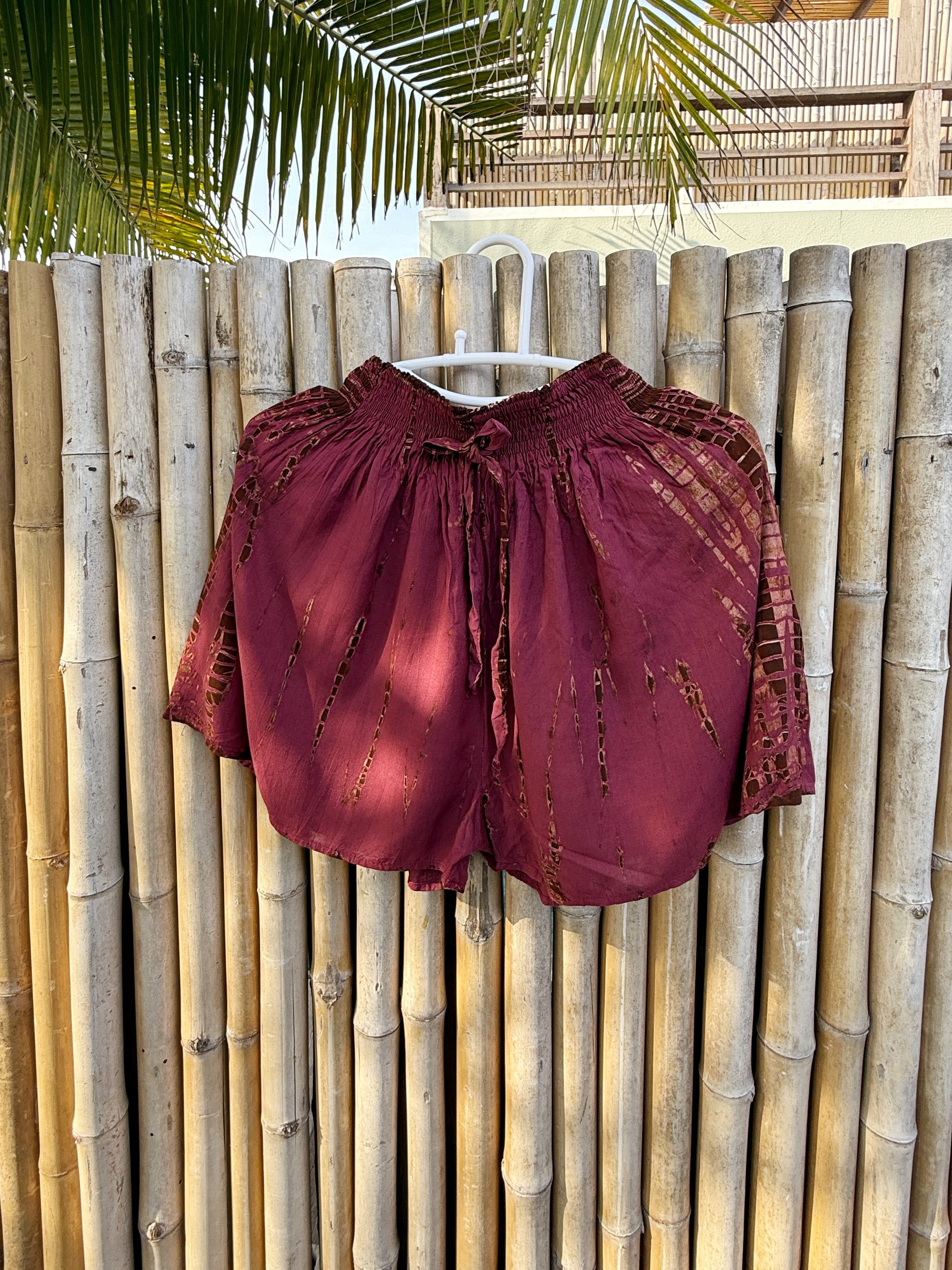 Jenny Tie Dye Shorts in Maroon