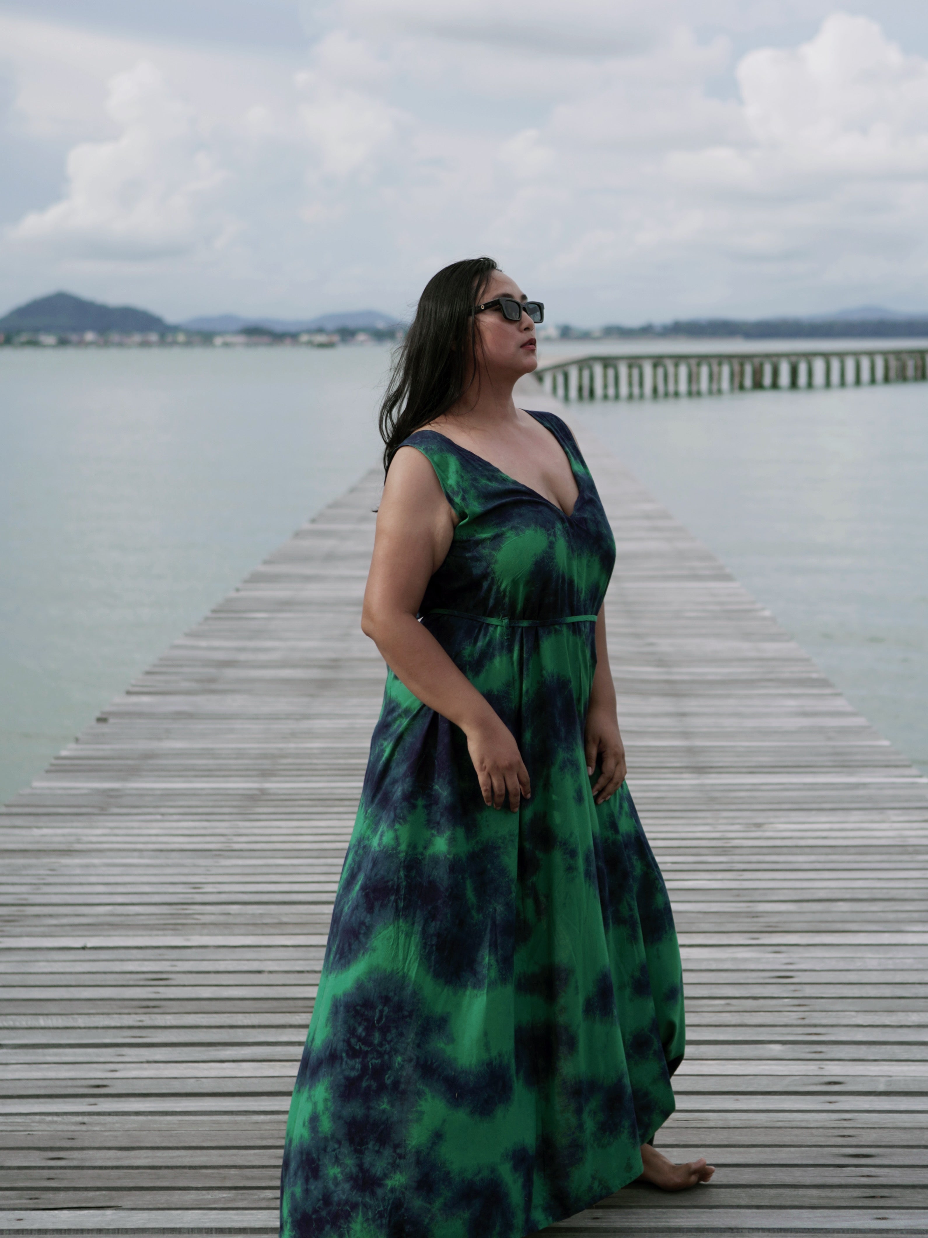 Shop Tie dye V Neck Maxi Dress Green- Tie dye plus size Resort Dress - Bohemian Beach Maxi Dress Tie Dye | Coco De Chom