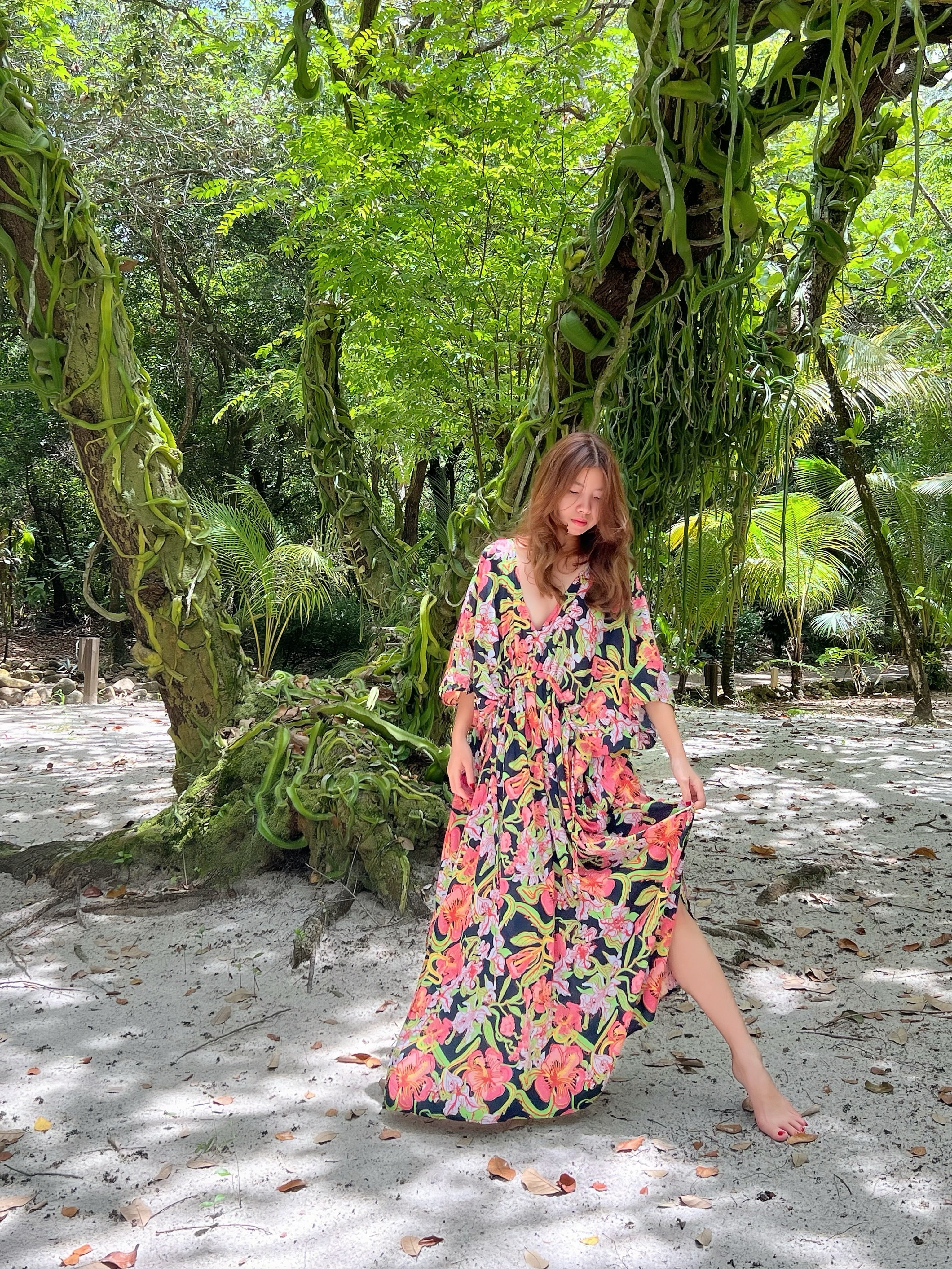 24seven Comfort Apparel Women's Plus Size Sheer Open Front Tropical Kimono