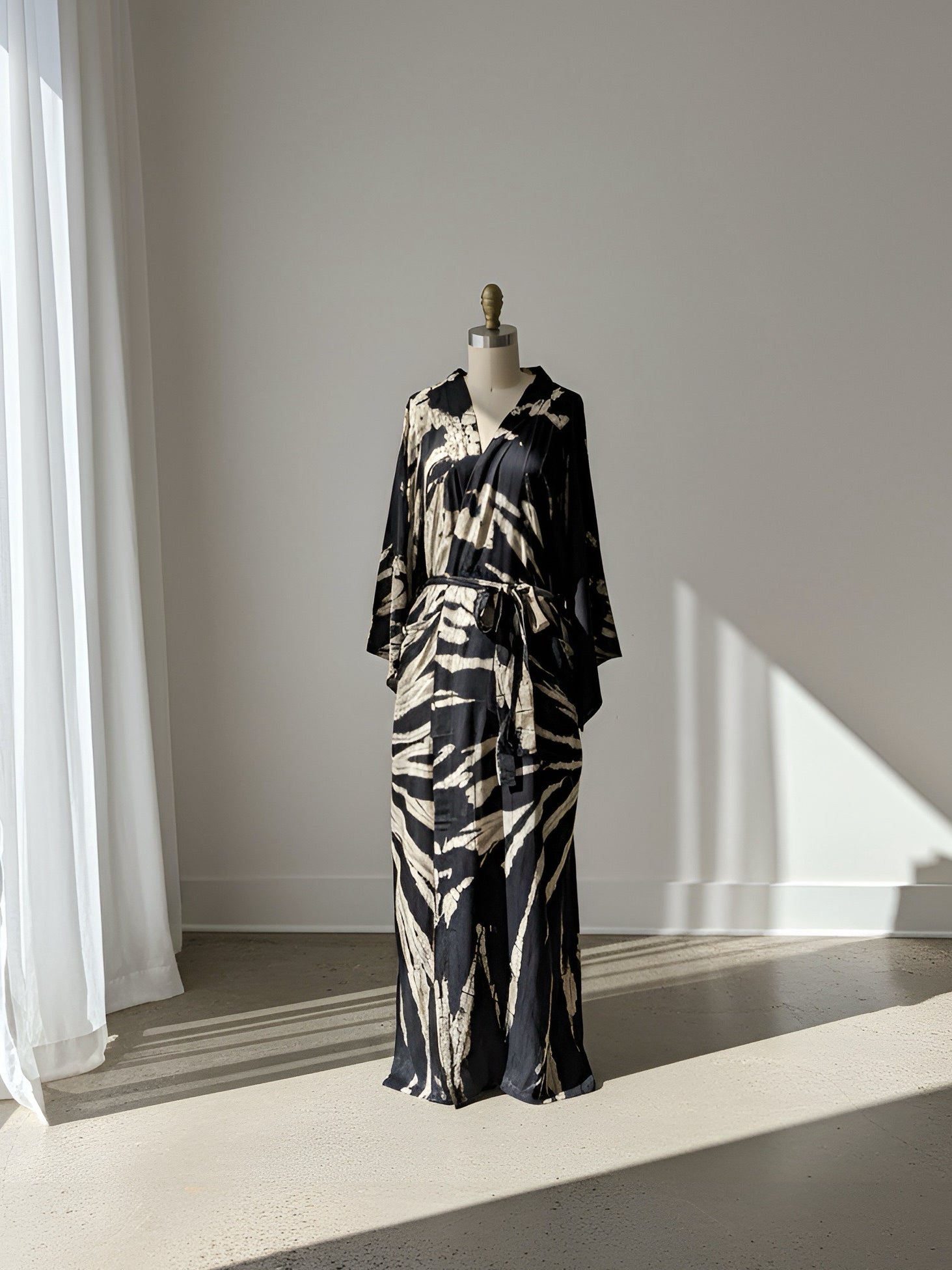 Handmade seashell tie dye kimono robe in black, long kimono robe boho beach outfit 