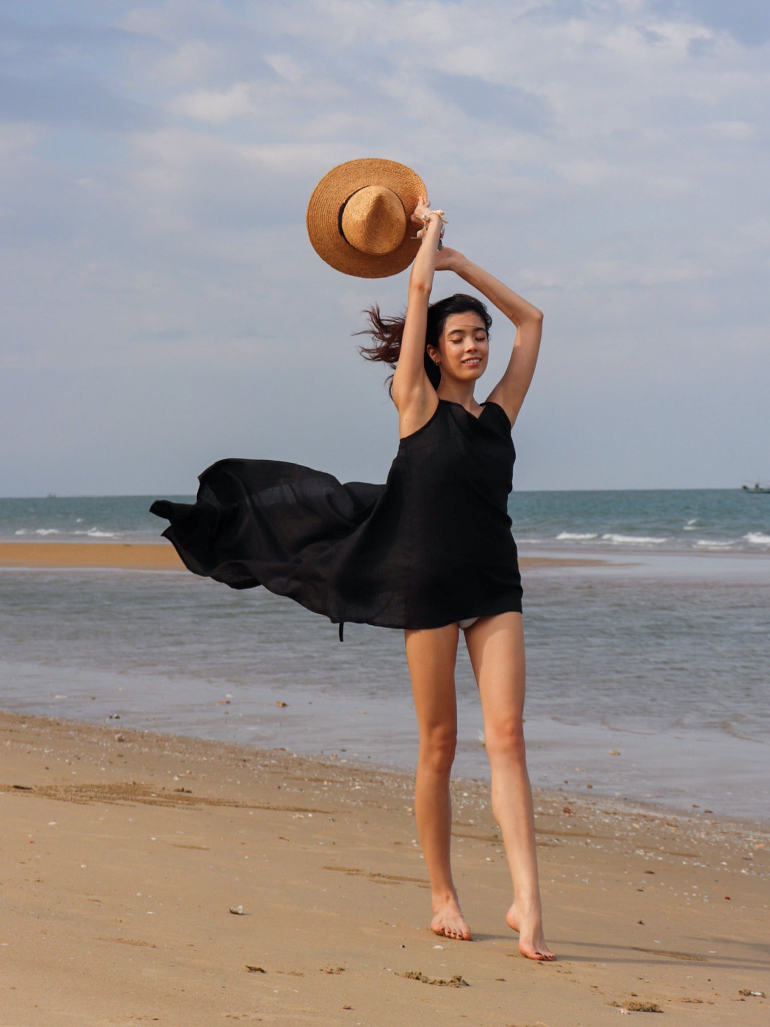 Lana Black Linen Beach Cover up