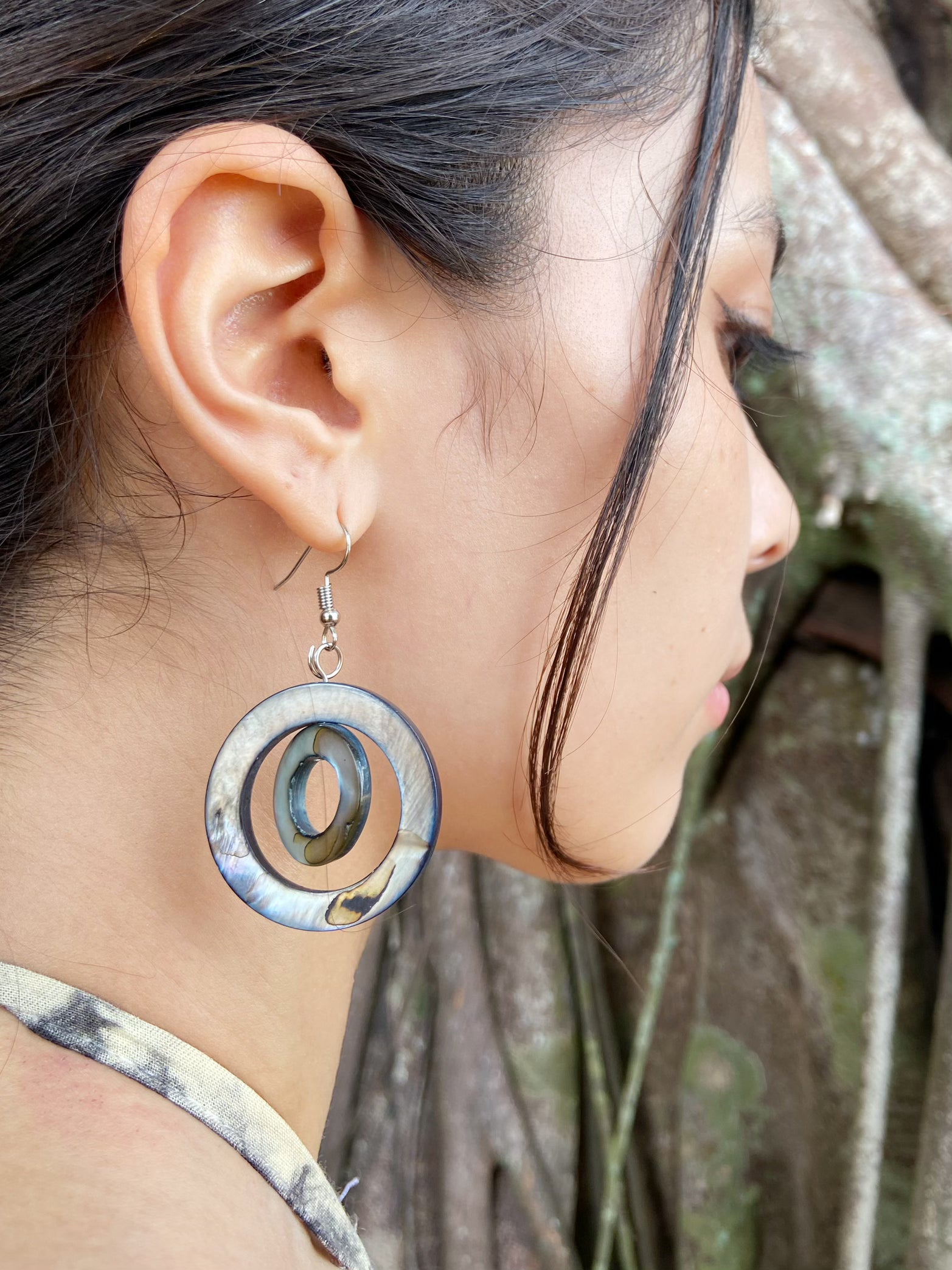 Nacre3, Mother of pearl handcrafted Earrings