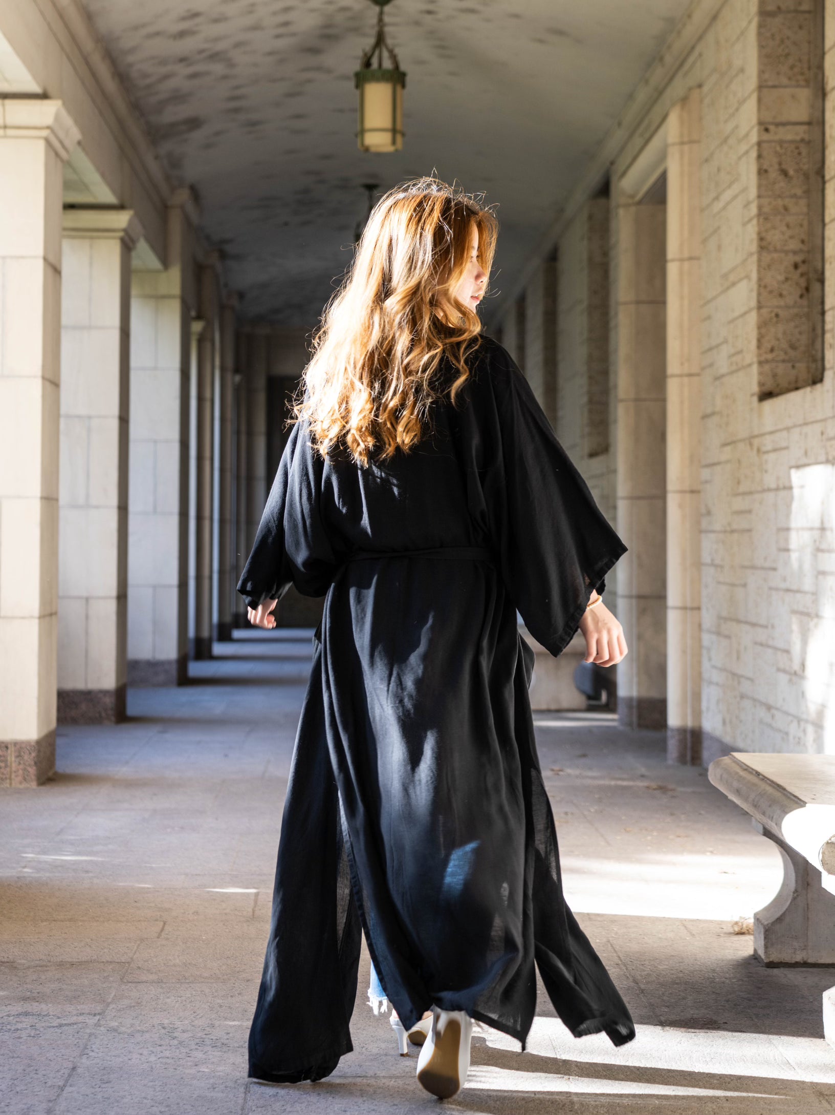 Swan Kimono Robe - Black