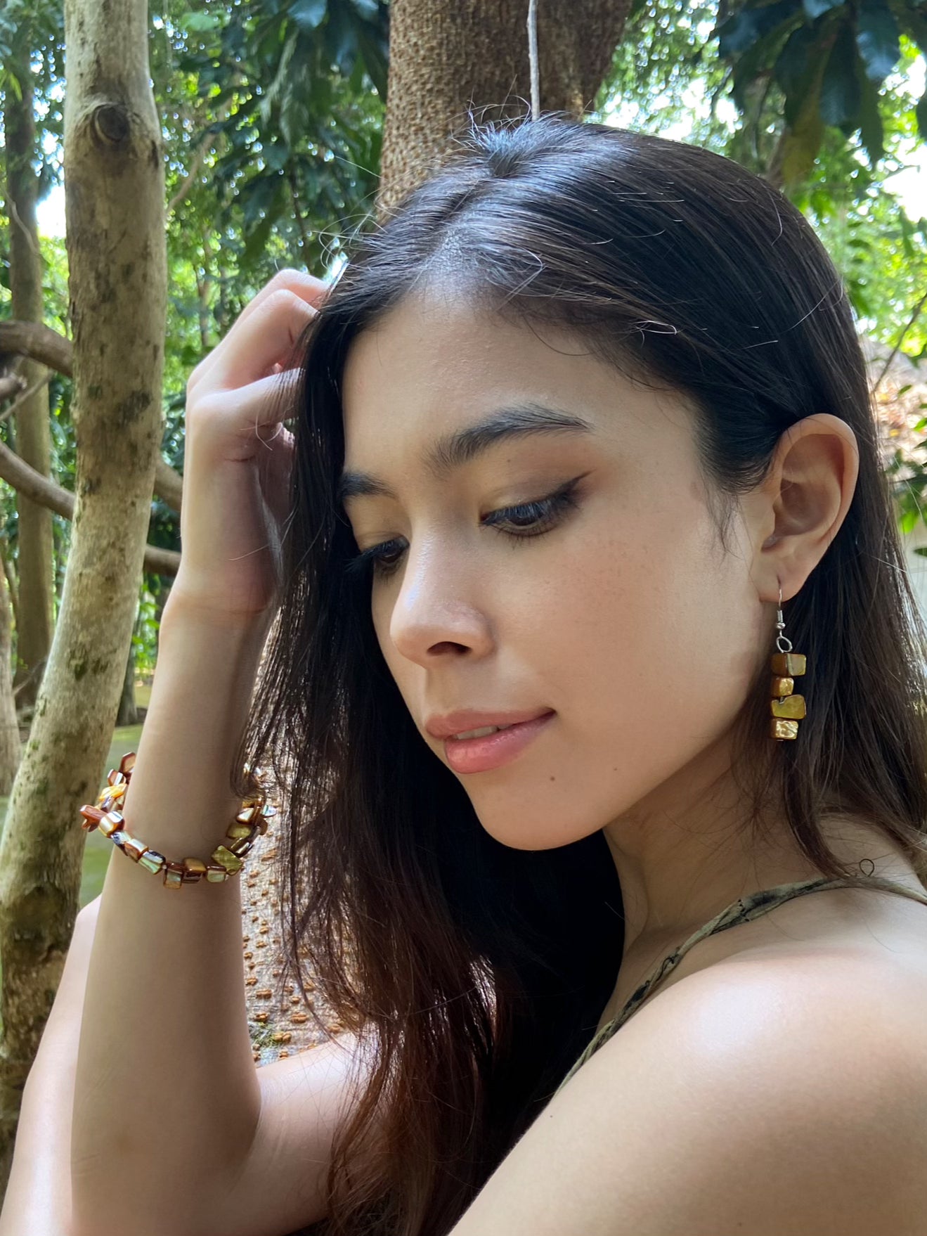 Nora- Mother-of-Pearl Earrings